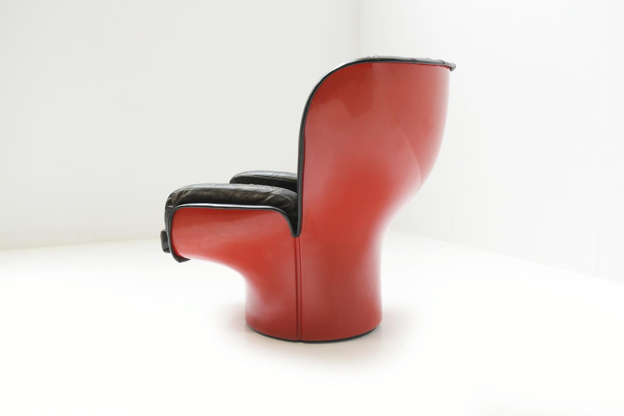 20th Century Vintage Elda Chair in Black Leather & Red Shell by Joe Colombo for Comfort Italy For Sale