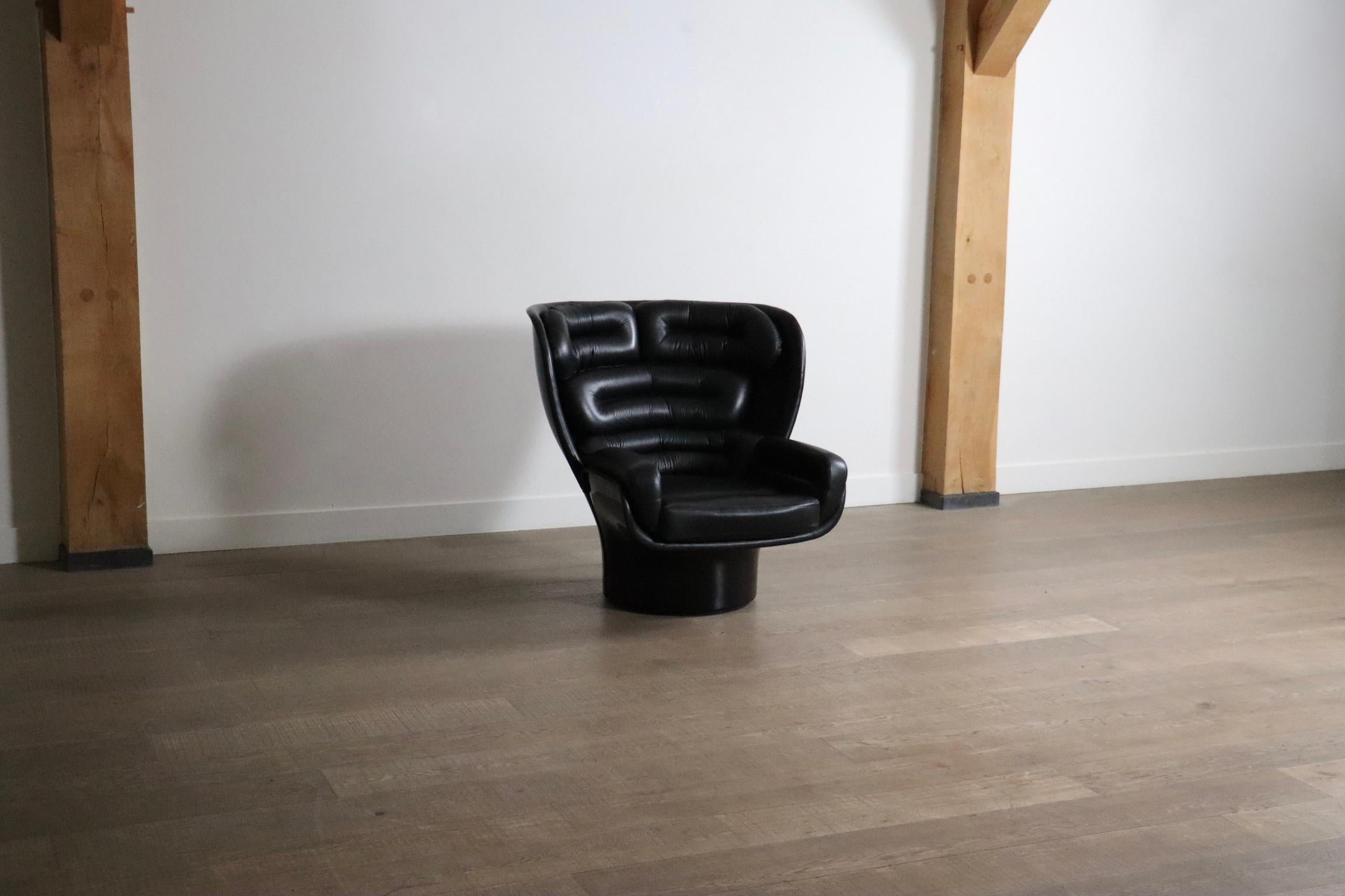 Cuir Chaise longue vintage Elda en noir sur noir par Joe Colombo pour Comfort Italy 197 en vente