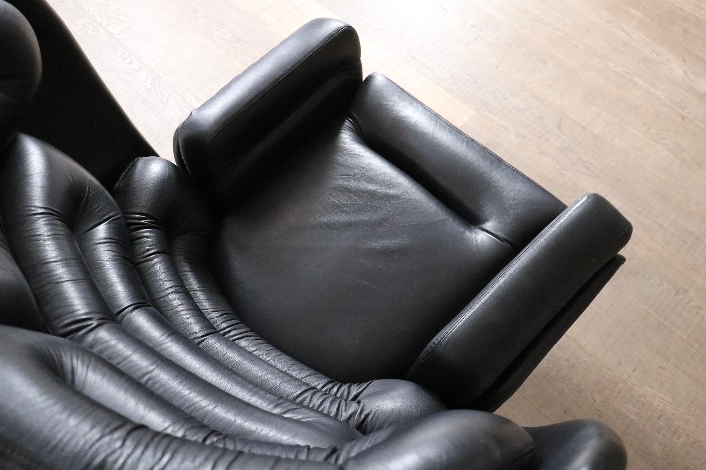 Chaise longue vintage Elda en noir sur noir par Joe Colombo pour Comfort Italy 197 en vente 1