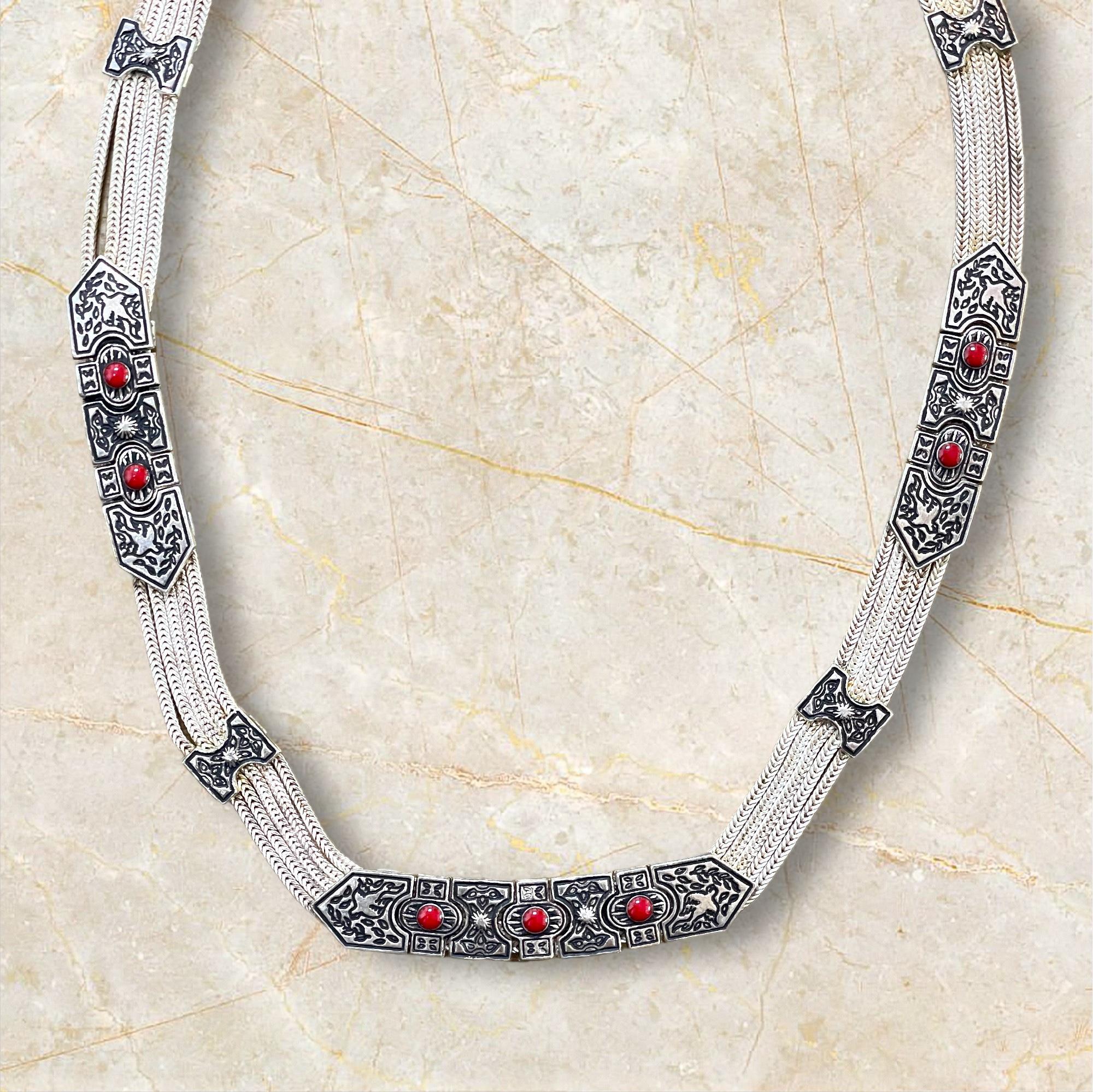 Embrace timeless elegance with this exquisite antique silver chain necklace, a testament to vintage charm and classic design. Crafted with intricate detailing, this necklace captures the beauty and craftsmanship of a bygone era. Its versatile style