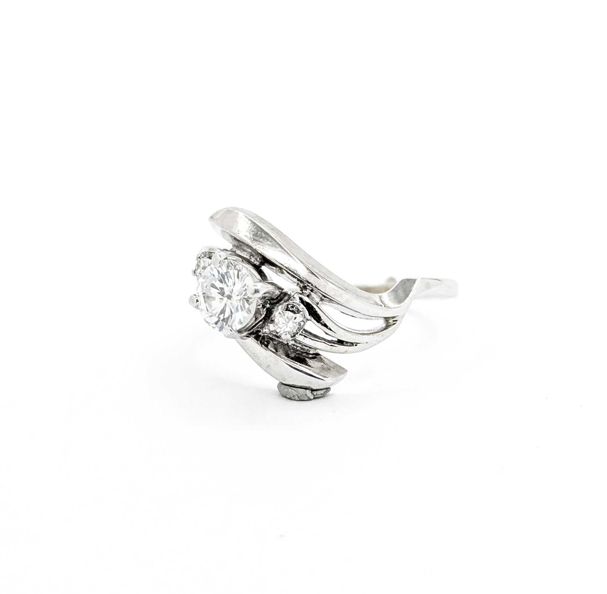 Anillo de Compromiso de Diamantes Elegancia Vintage en Oro Blanco de 14k Contemporáneo en venta