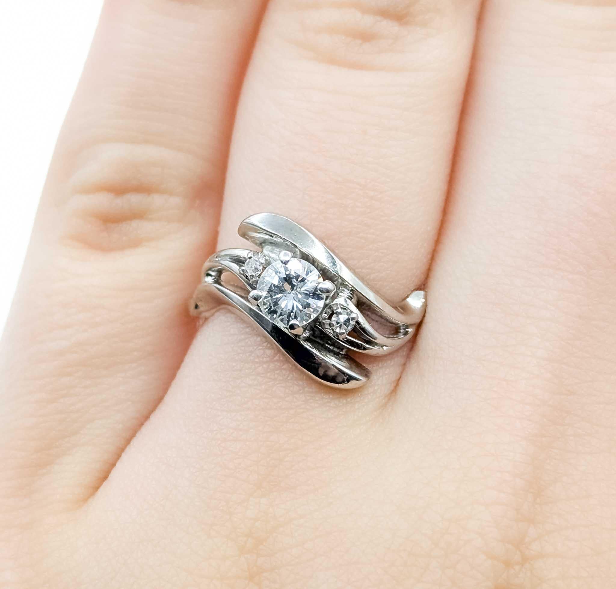 De las mujeres Anillo de Compromiso de Diamantes Elegancia Vintage en Oro Blanco de 14k en venta