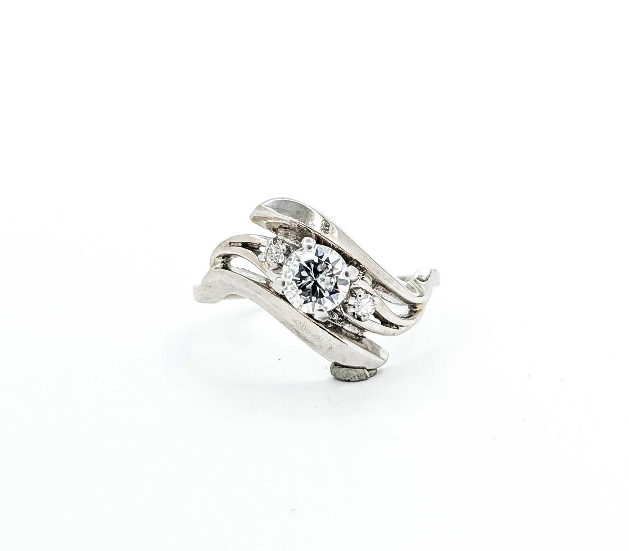 Anillo de Compromiso de Diamantes Elegancia Vintage en Oro Blanco de 14k en venta 3