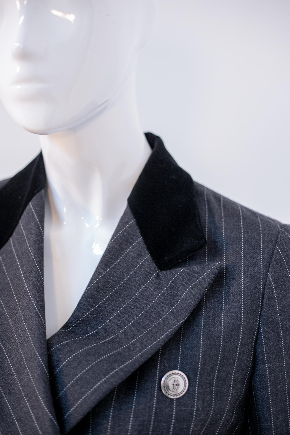 Black Vintage Elegant Double Breasted Grey Pinstripe Blazer For Sale