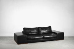 Vintage Elegant Minimalist Black Leather Sofa by Natuzzi Design Center