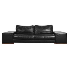 Retro Elegant Minimalist Black Leather Sofa by Natuzzi Design Center 