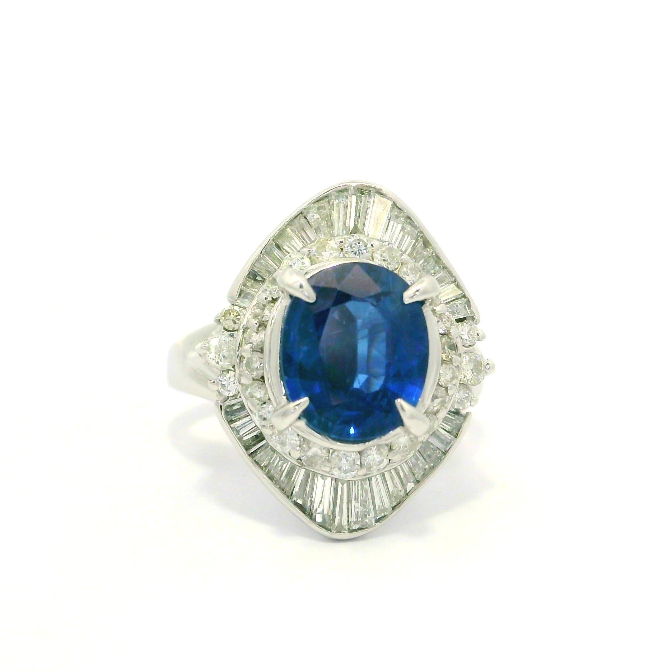 Vintage Elegant Platin GIA 2.99ctw Oval Sapphire & Diamant Ballerina Ring im Angebot 11