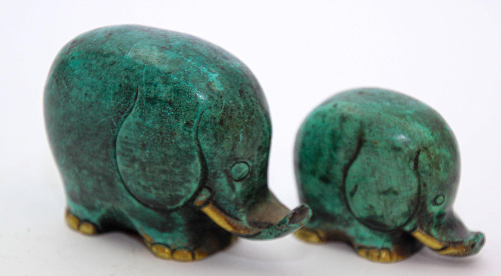 XX secolo Elefante vintage in bronzo con set di 2 sculture in Greene & Greene in vendita