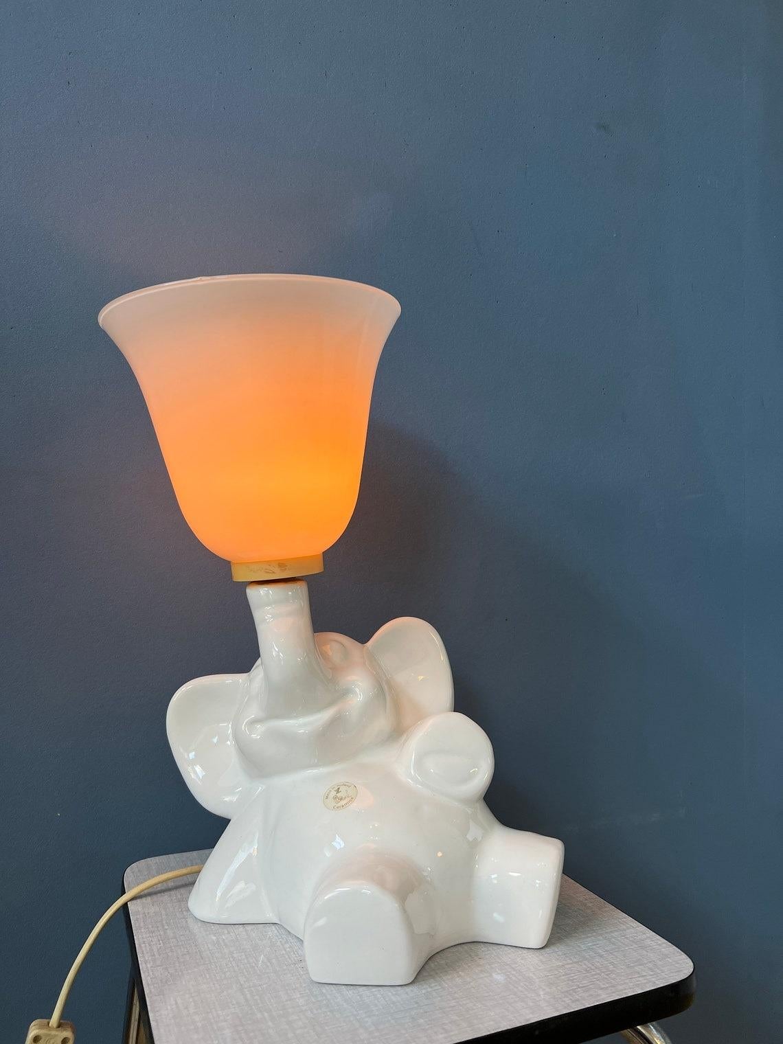 Vintage Elephant Glass Table Lamp, 1970s In Excellent Condition For Sale In ROTTERDAM, ZH