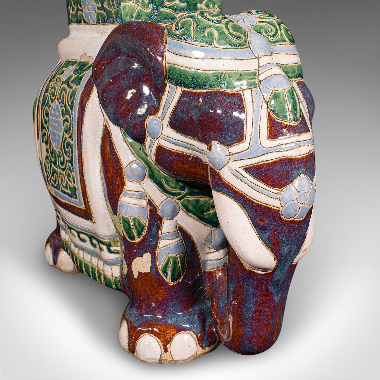 Vintage Elefant Pflanzgefäß Basis, Orientalisch, Keramik Jardiniere Stand, Mid Century im Angebot 1