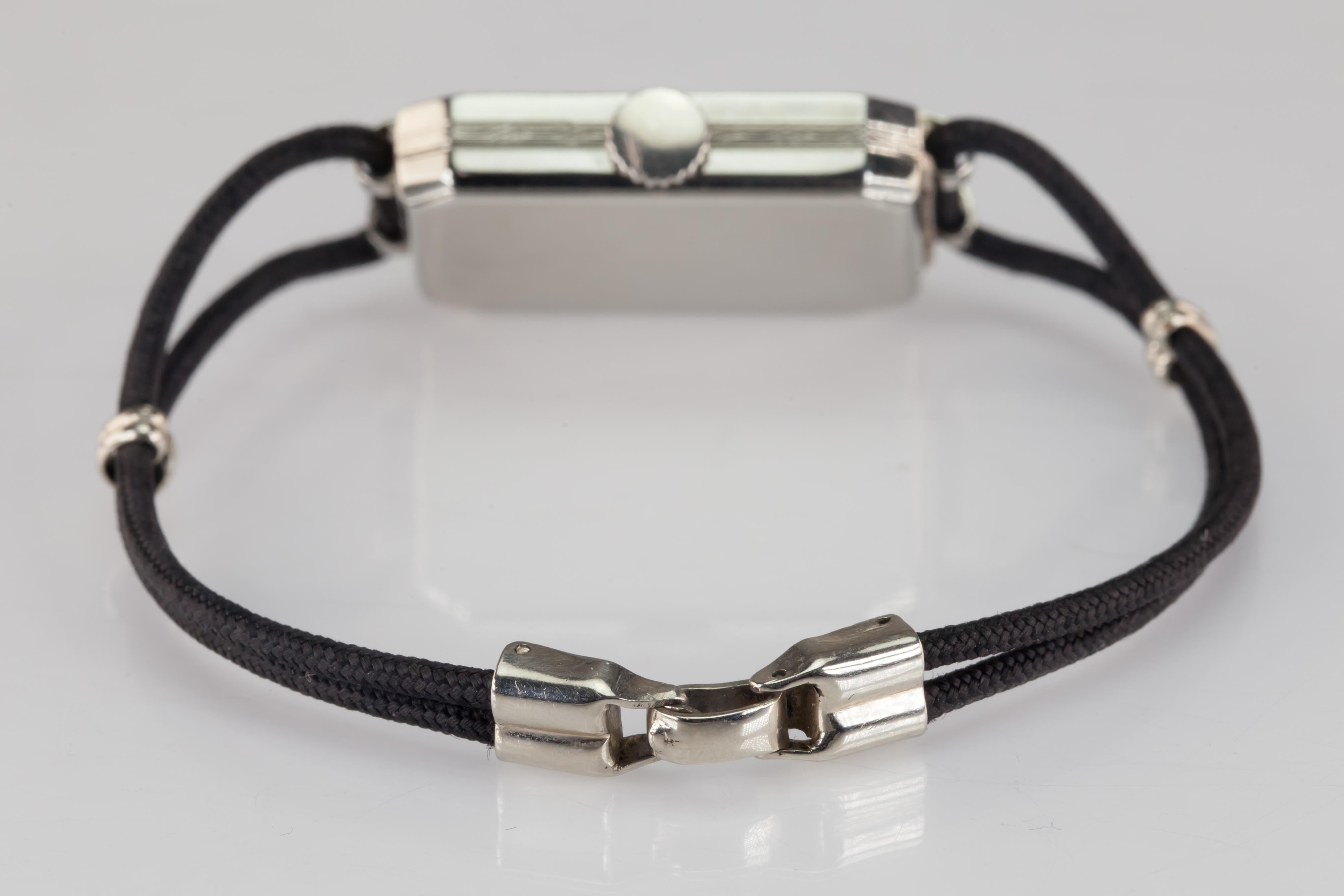Vintage Elgin 14k Weißgold Damenuhr im Art déco-Stil mit Seidenband, handgeflügelt, Vintage im Angebot 4