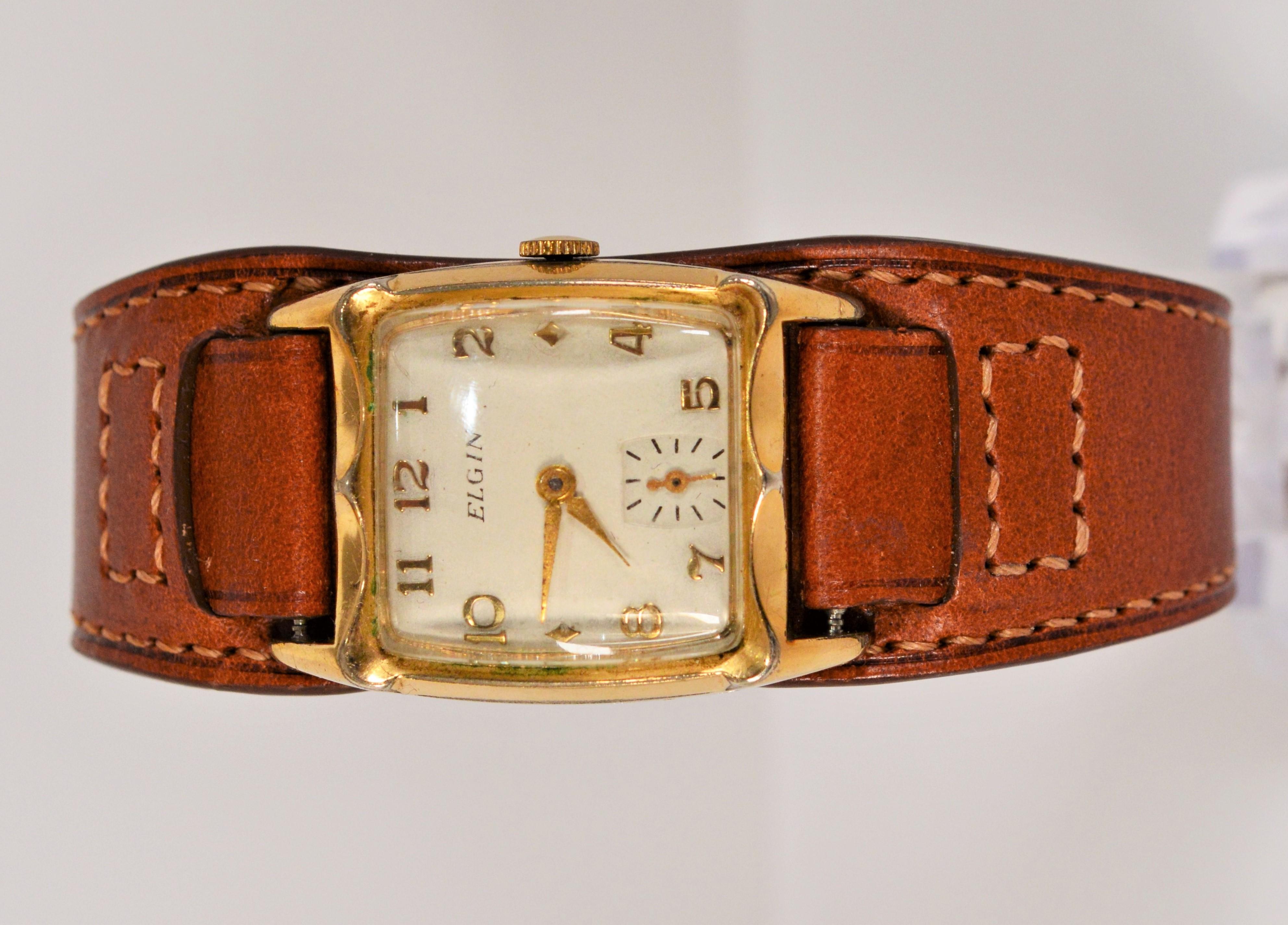 Vintage Elgin 732 Wrist Watch w Leather Military Style Bund Strap  In Good Condition In Mount Kisco, NY