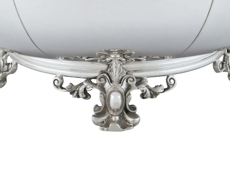 Late 20th Century Vintage Elizabeth II Sterling Silver Presentation Bowl For Sale