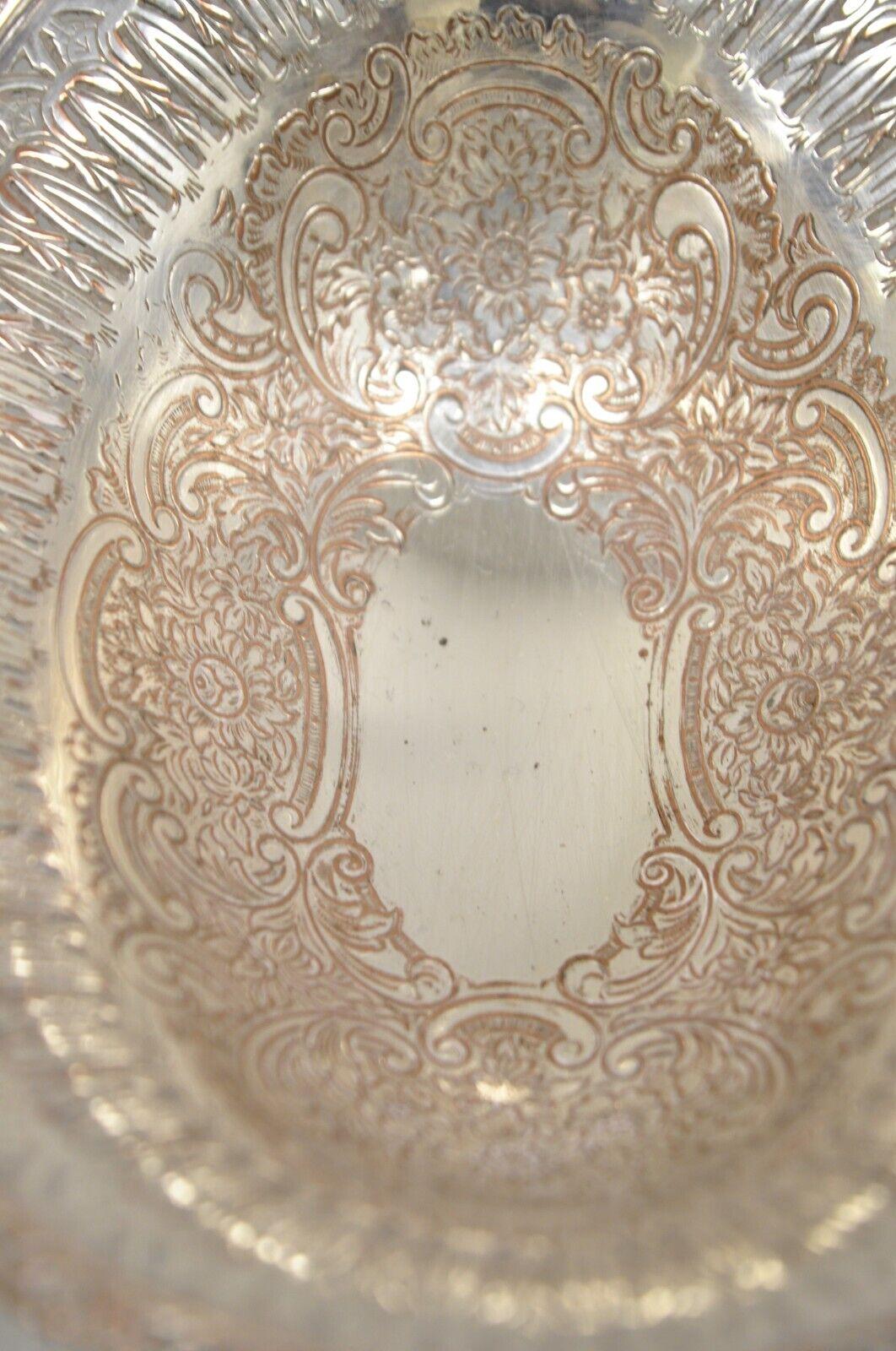 Édouardien Ellis Barker - Petit bol à bijoux vintage en cuivre plaqué argent avec piédestal en vente