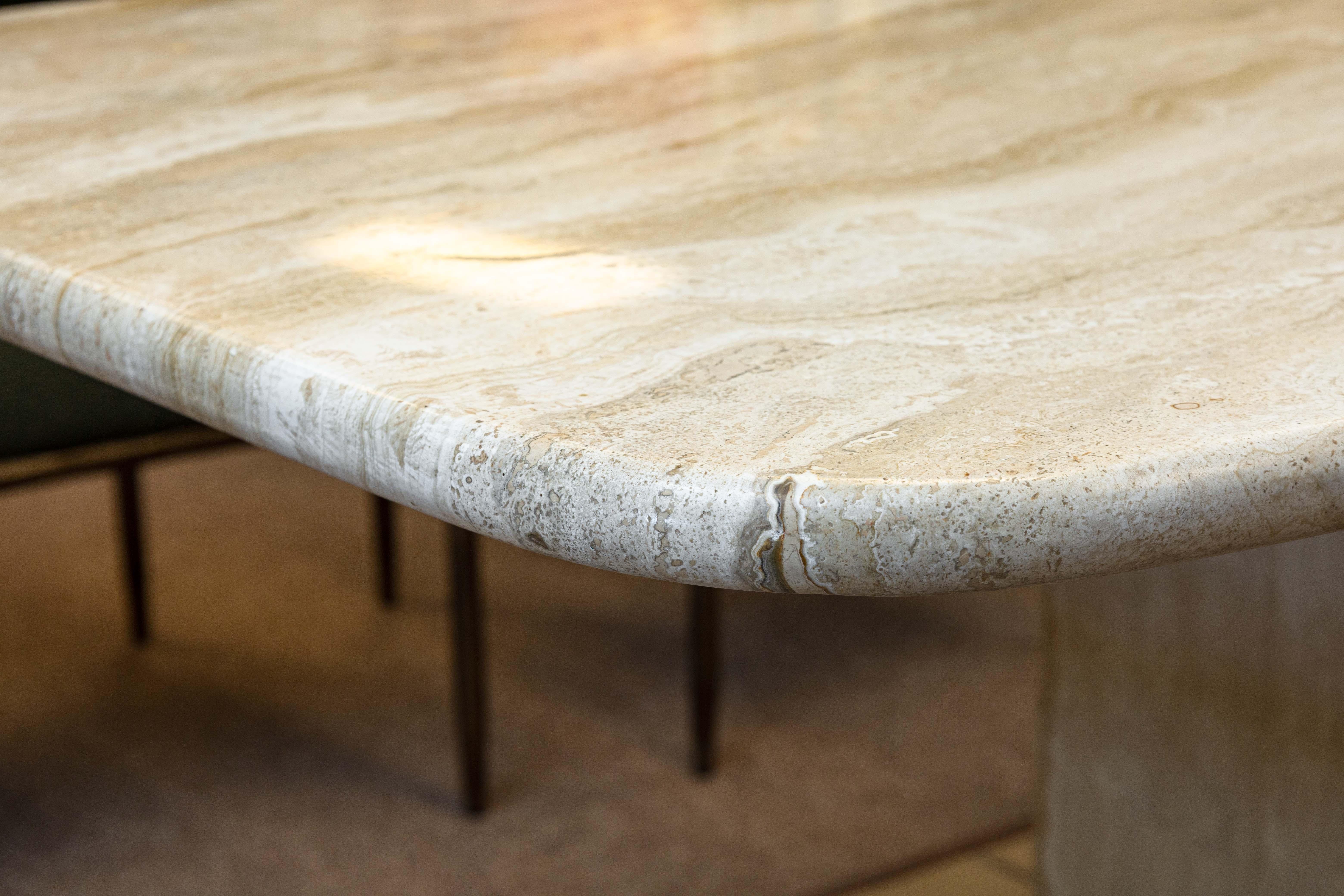 Vintage Ello Postmodern Italian Piano Travertine Stone Pedestal Dining Table In Good Condition In Keego Harbor, MI