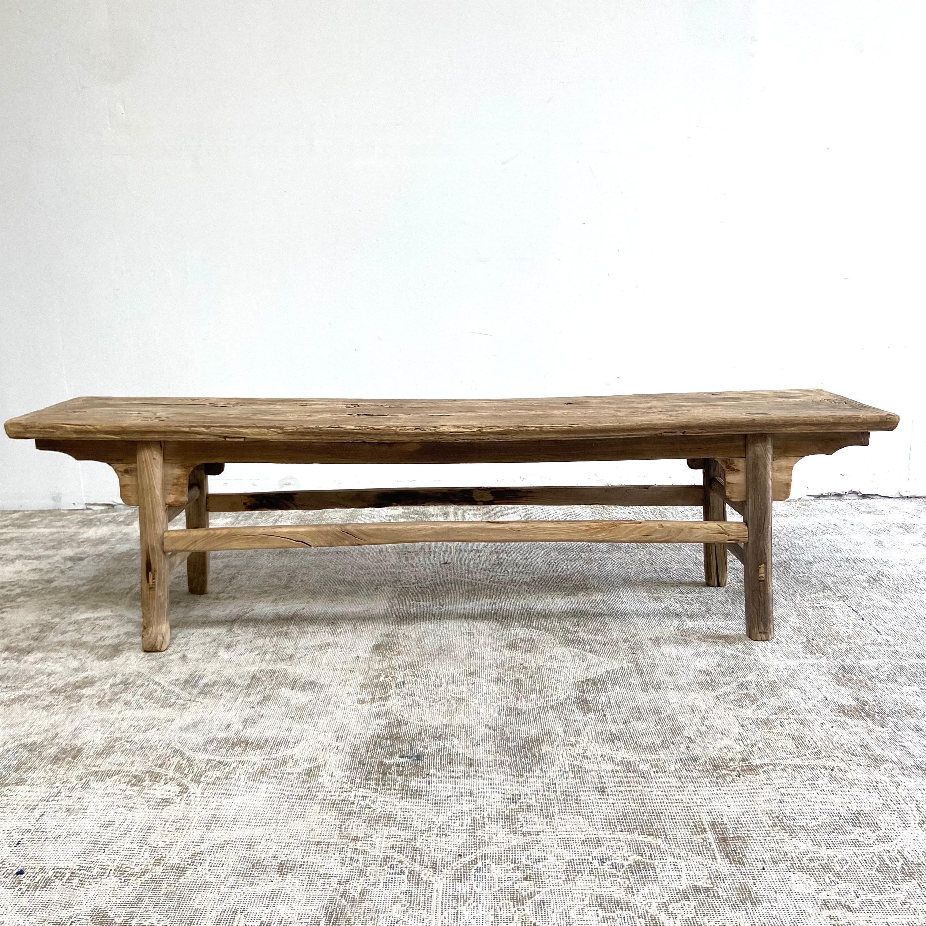Vieille table basse ou banc en bois d'orme-72″. en vente 8