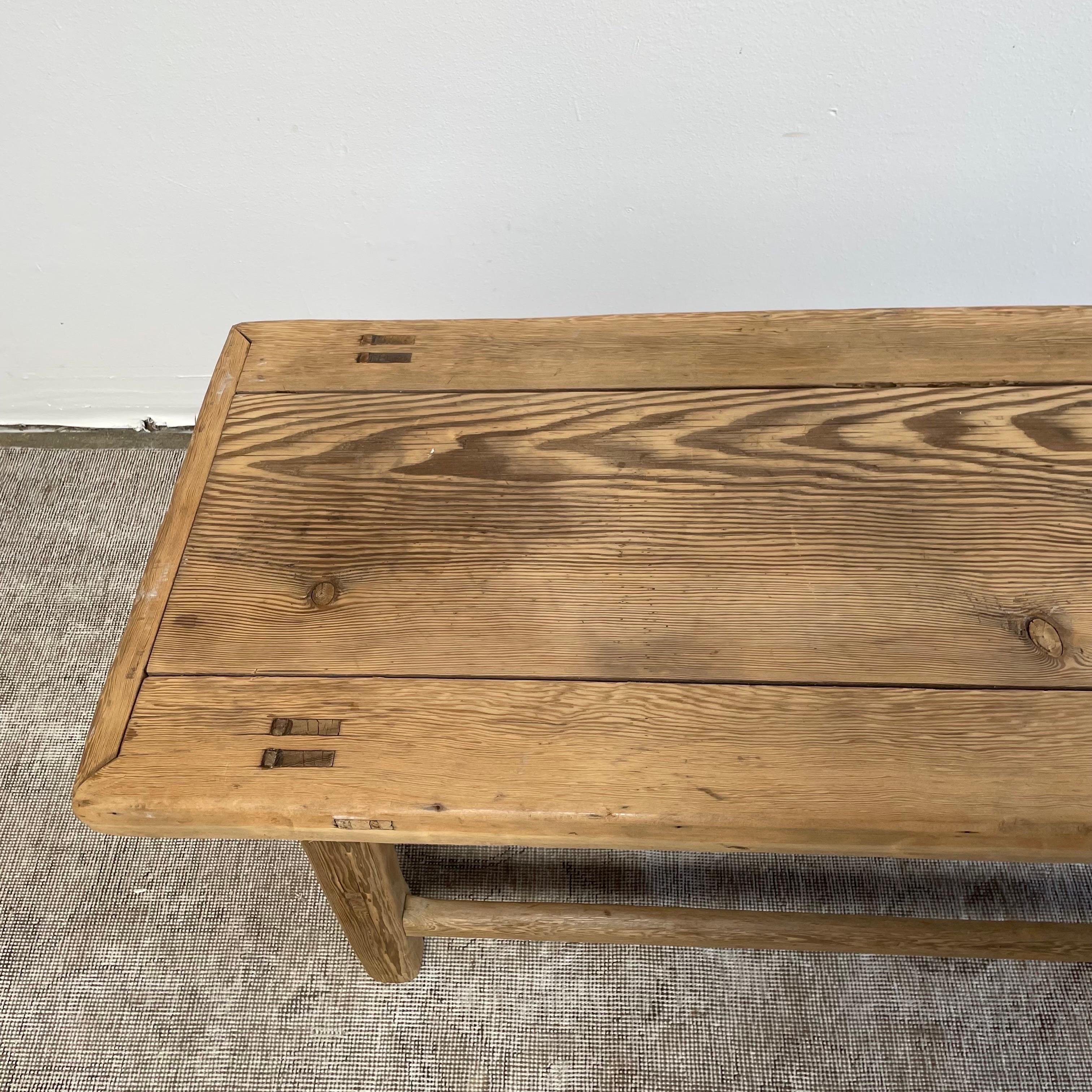 Vintage Elm Wood Coffee Table with Natural Patina In Good Condition In Brea, CA
