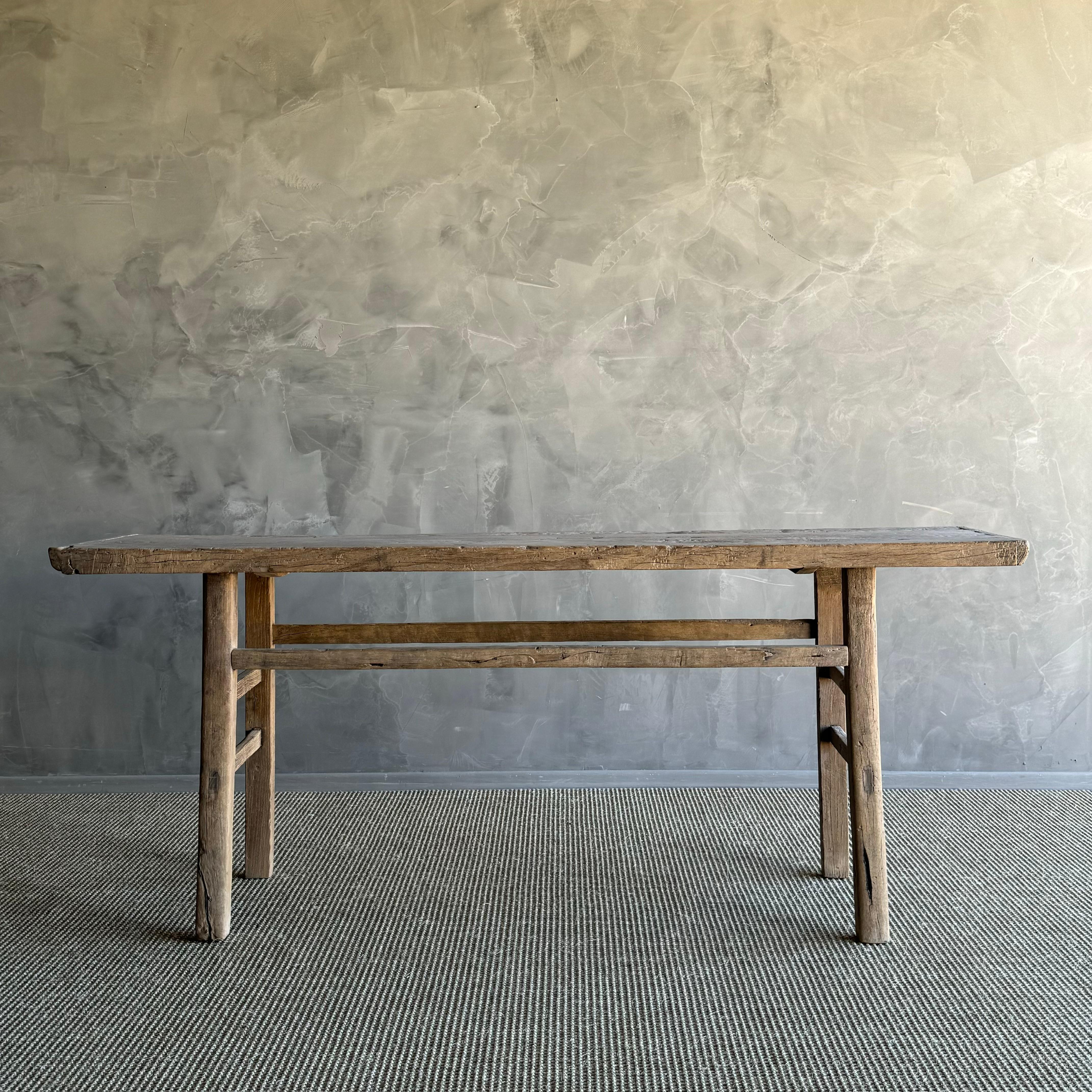 Organico moderno Tavolo consolle in legno di olmo vintage da 77 pollici in vendita