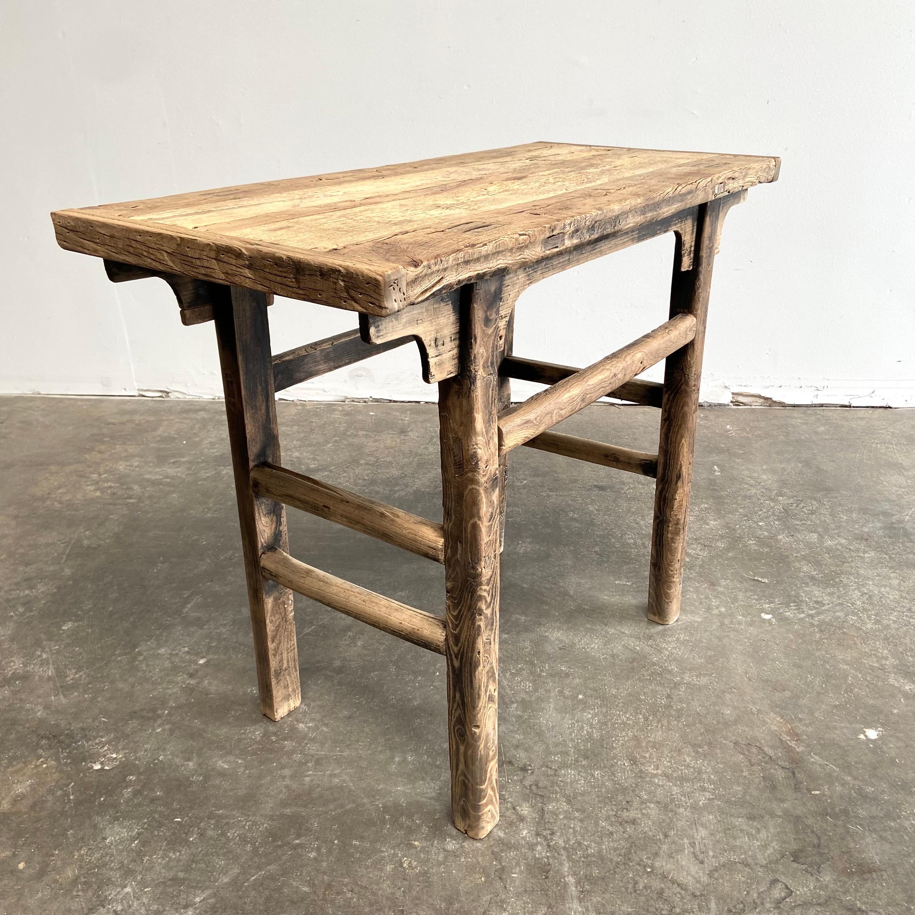 Table console vintage en bois d'orme Bon état - En vente à Brea, CA