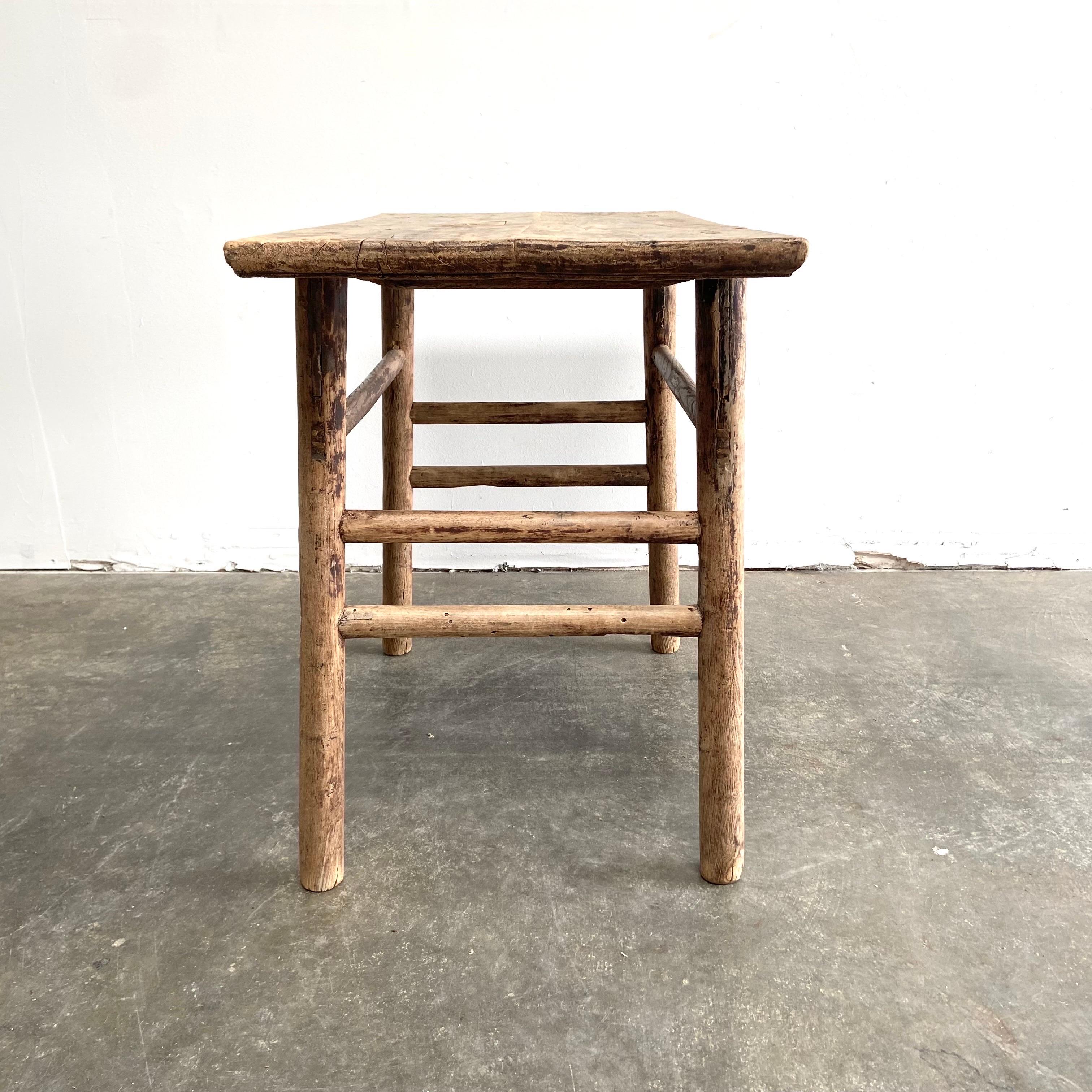 Vieille table console en bois d'orme Bon état - En vente à Brea, CA