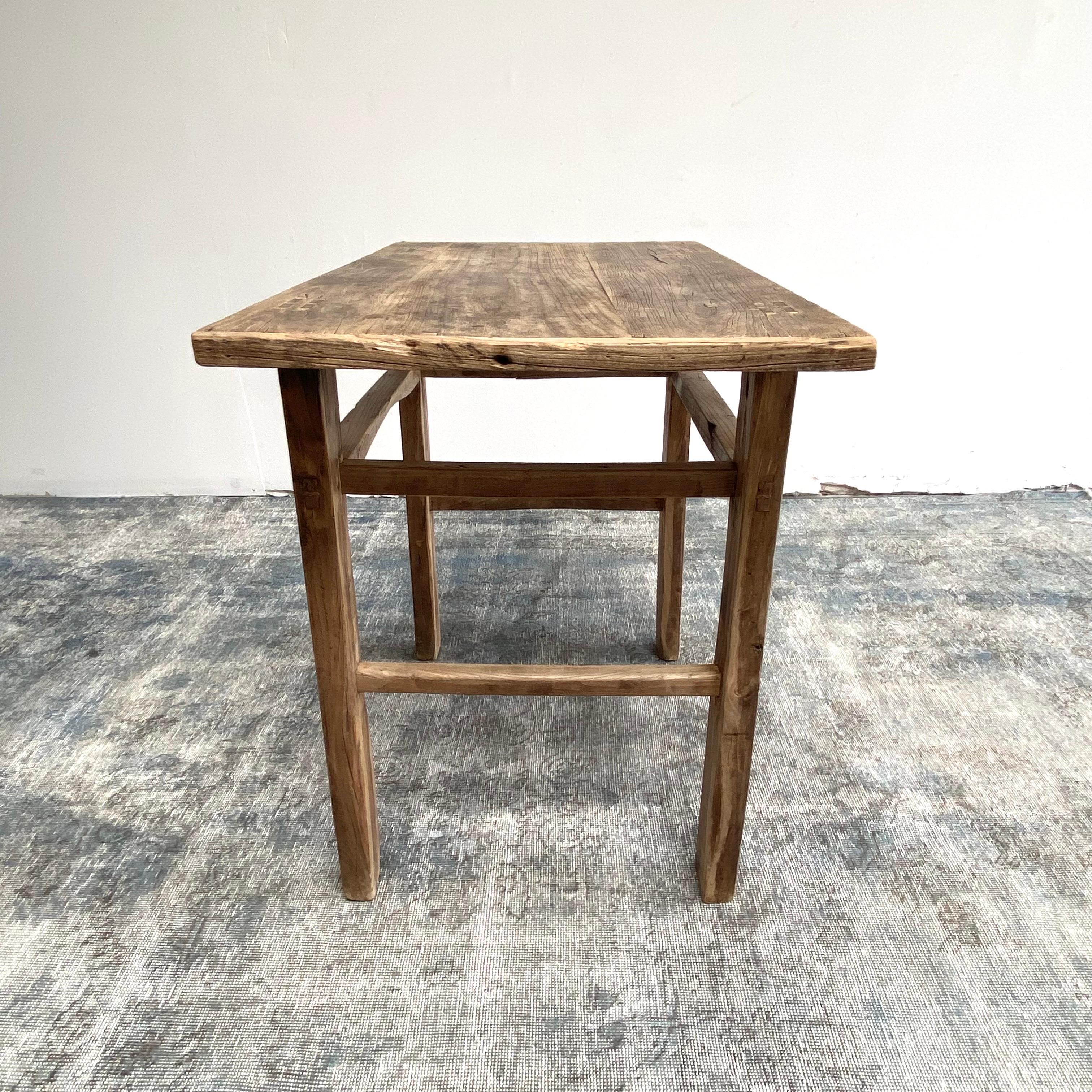 20ième siècle Table console vintage en bois d'orme