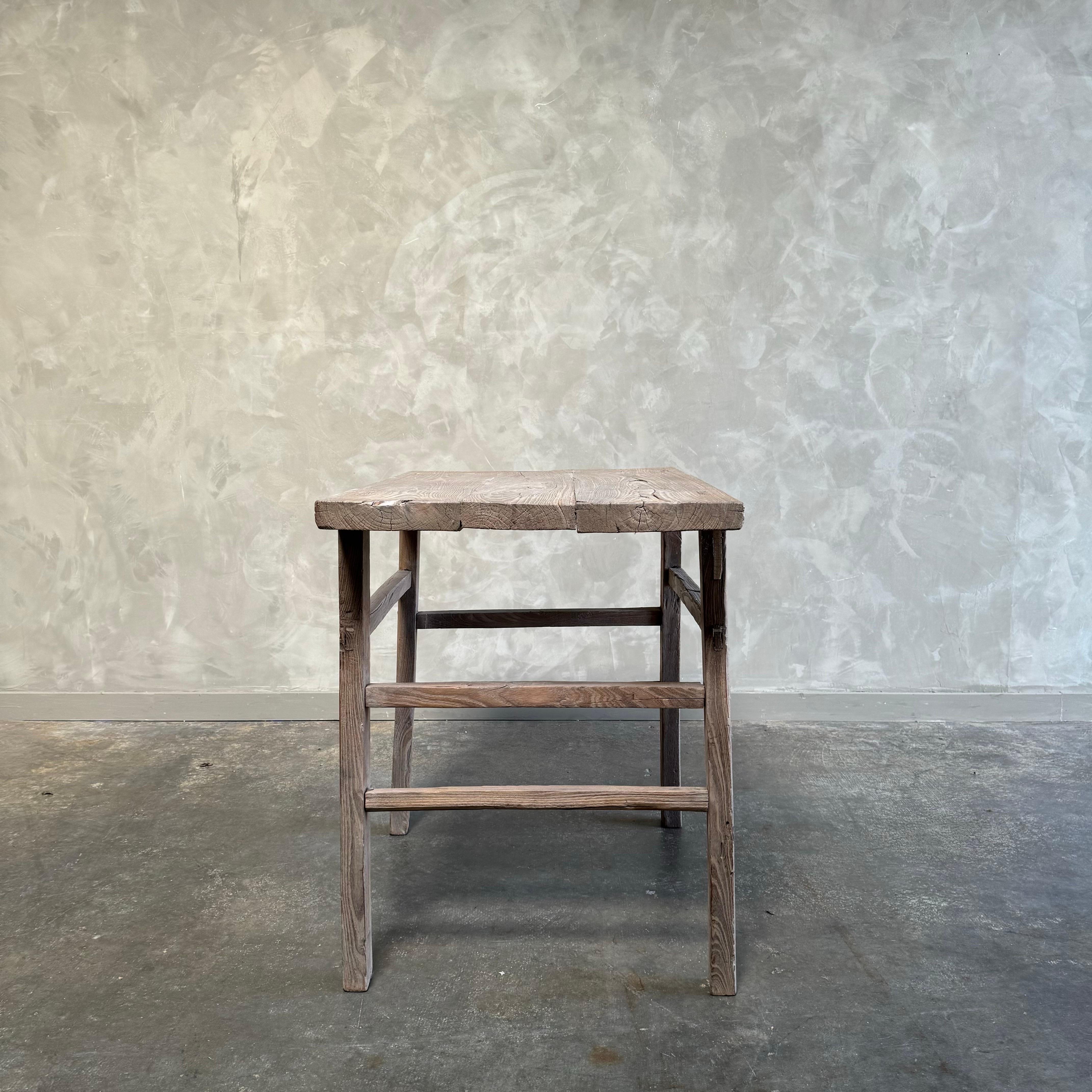 XXIe siècle et contemporain Vieille table console en bois d'orme en vente