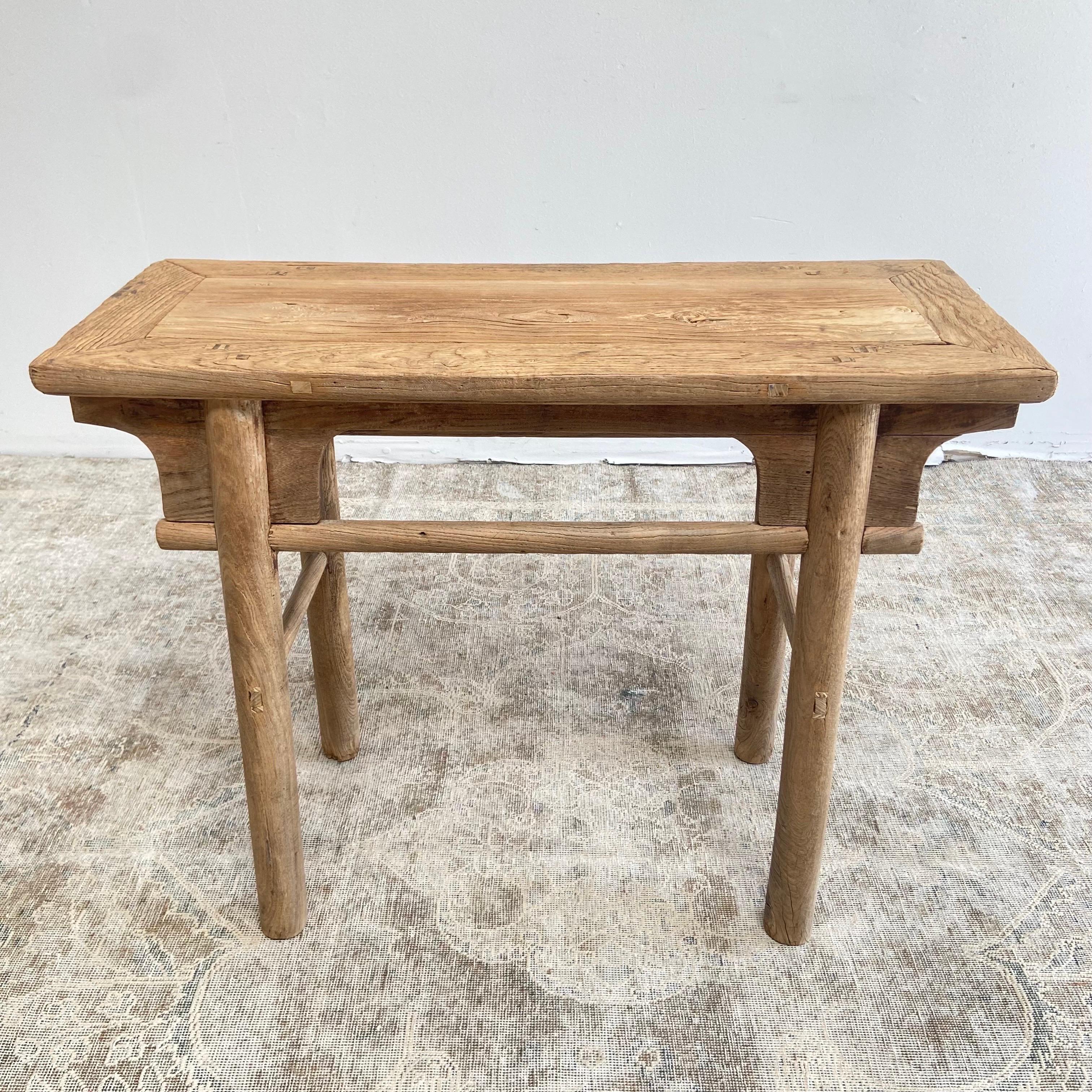 Vintage Elm Wood Console Table with Round Legs In Good Condition In Brea, CA