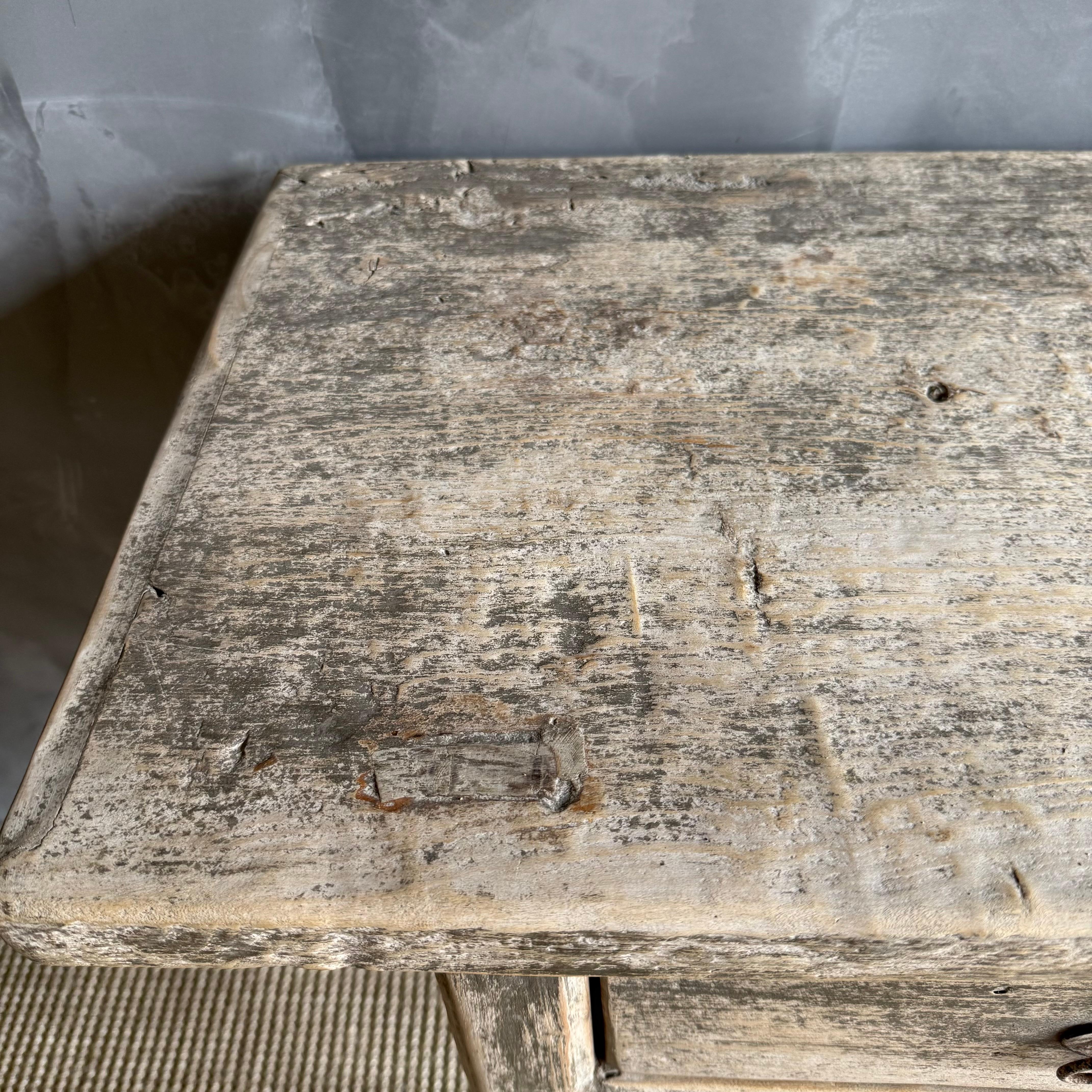 Vintage Elm Wood Console with 4 Drawers For Sale 5