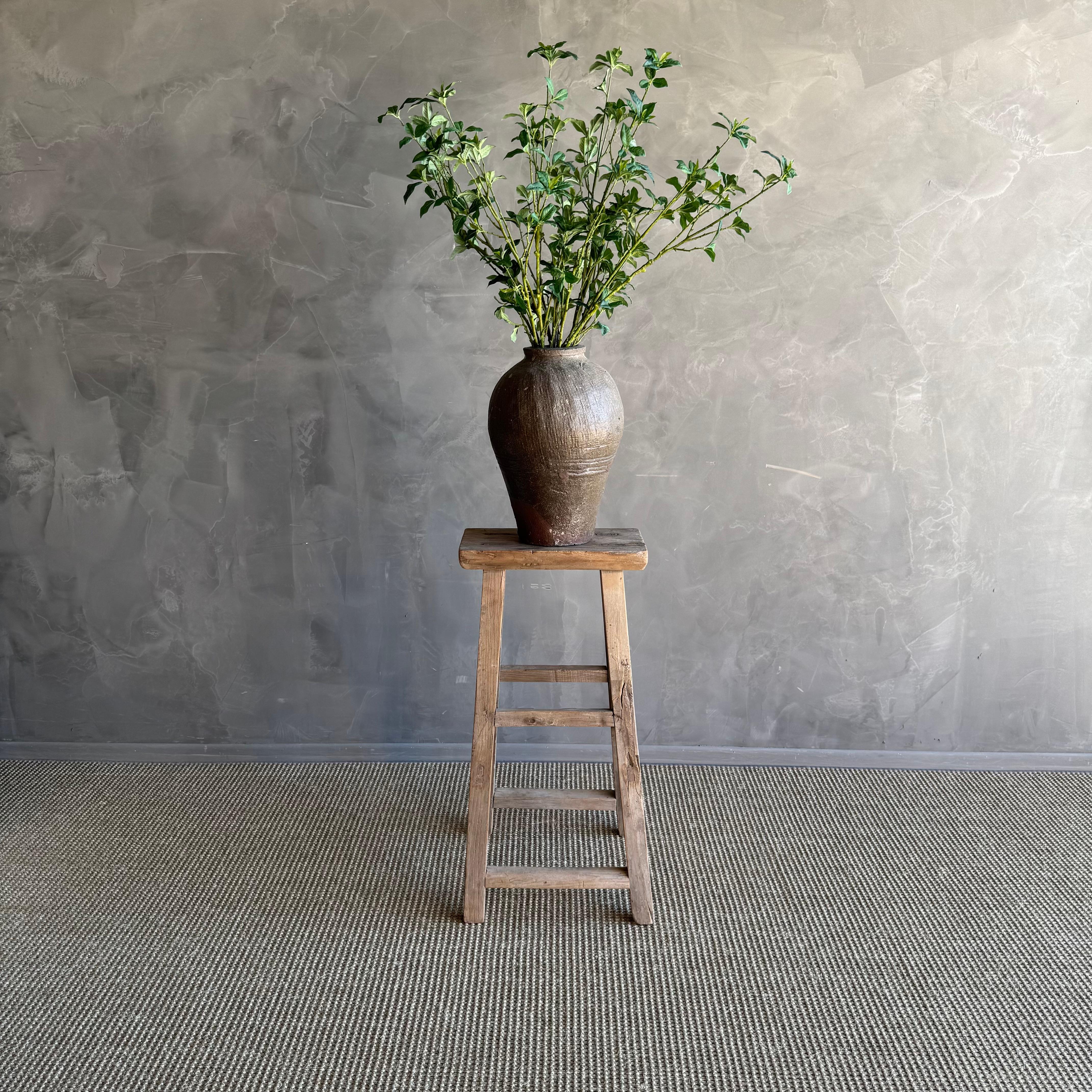 Vintage Elm Wood Pedestal Organic Modern Style en vente 3
