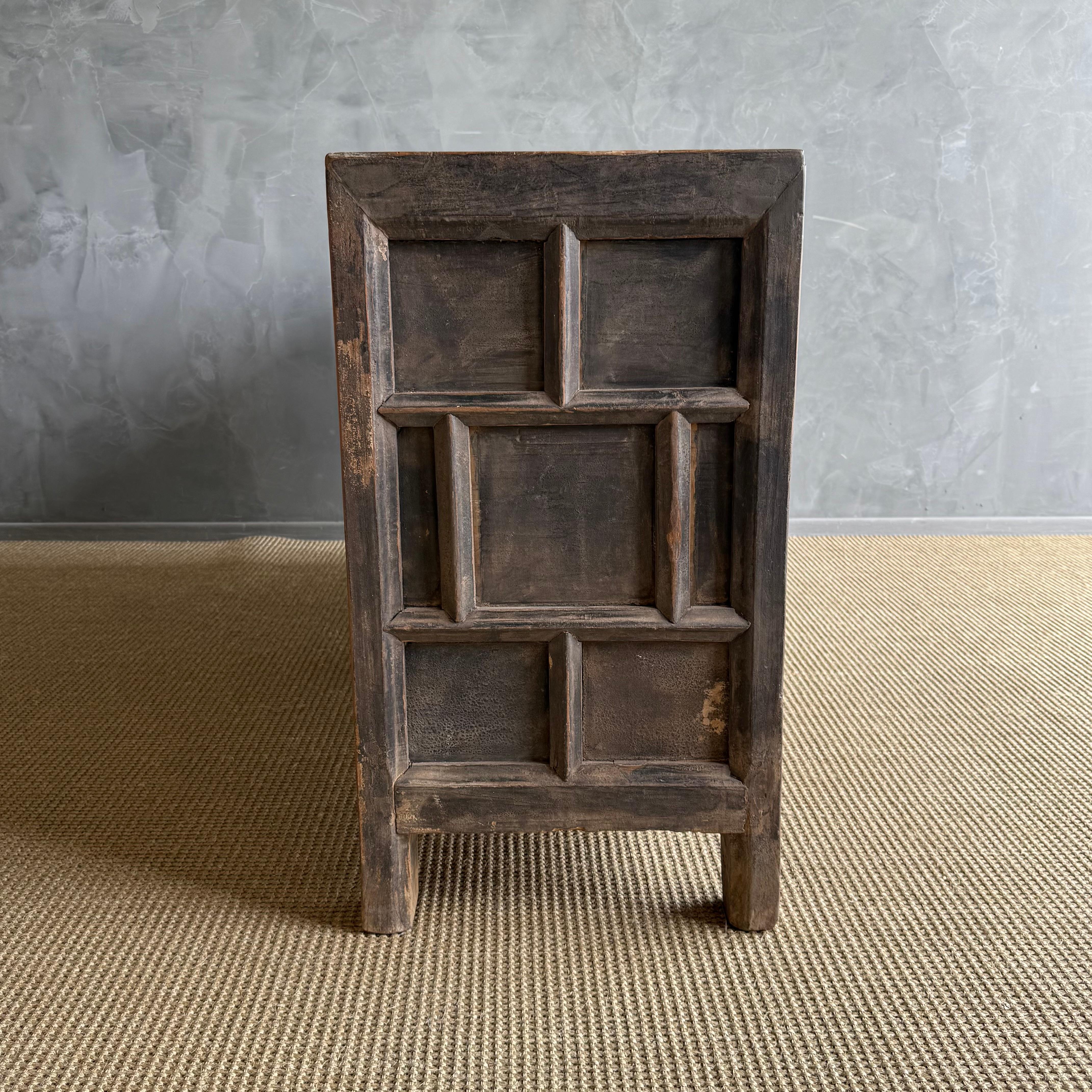 Vintage Elm Wood Sideboard mit mehreren Arbeitsschubladen im Angebot 6