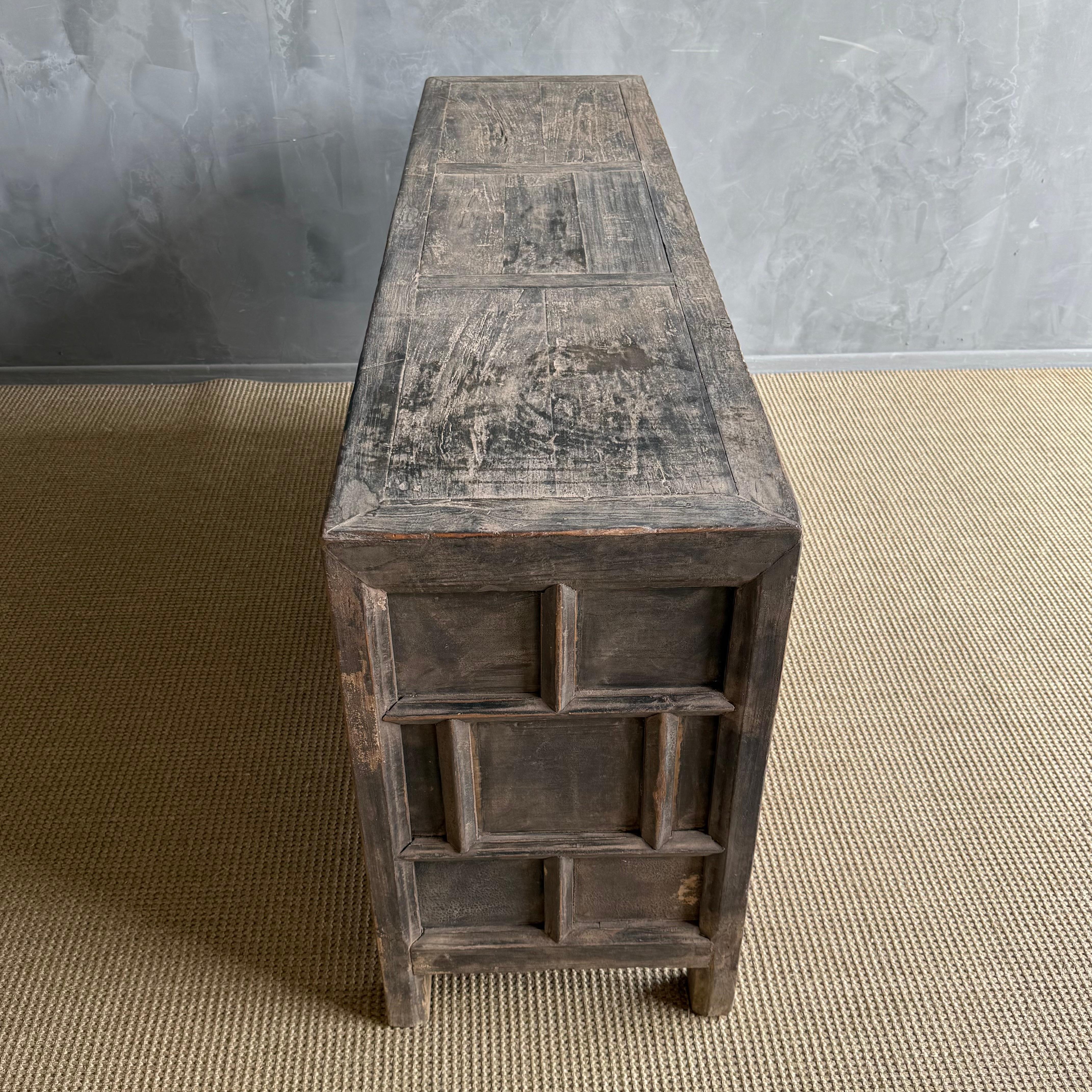 Vintage Elm Wood Sideboard mit mehreren Arbeitsschubladen im Angebot 7