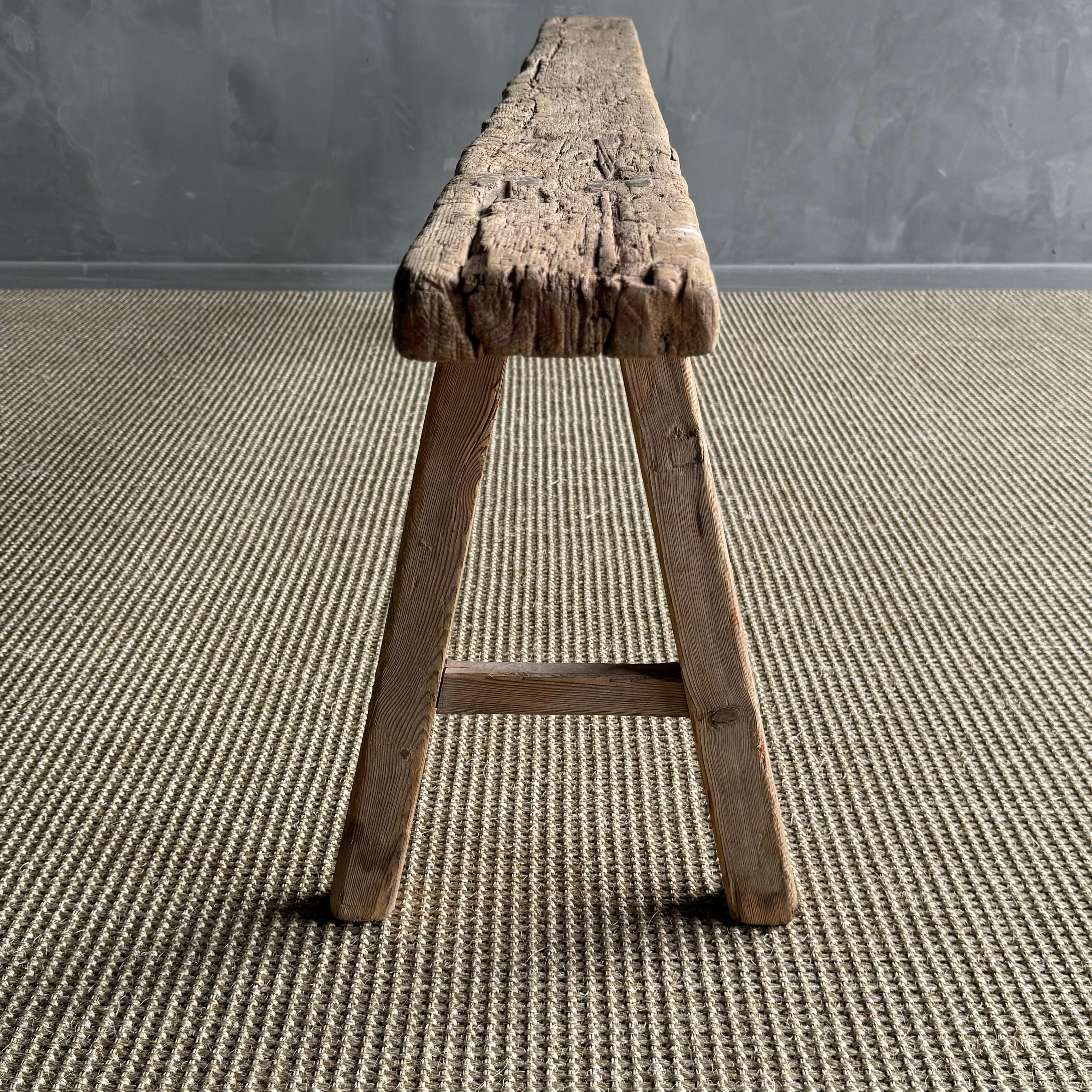 Vieux Banc Skinny en bois d'orme en vente 1