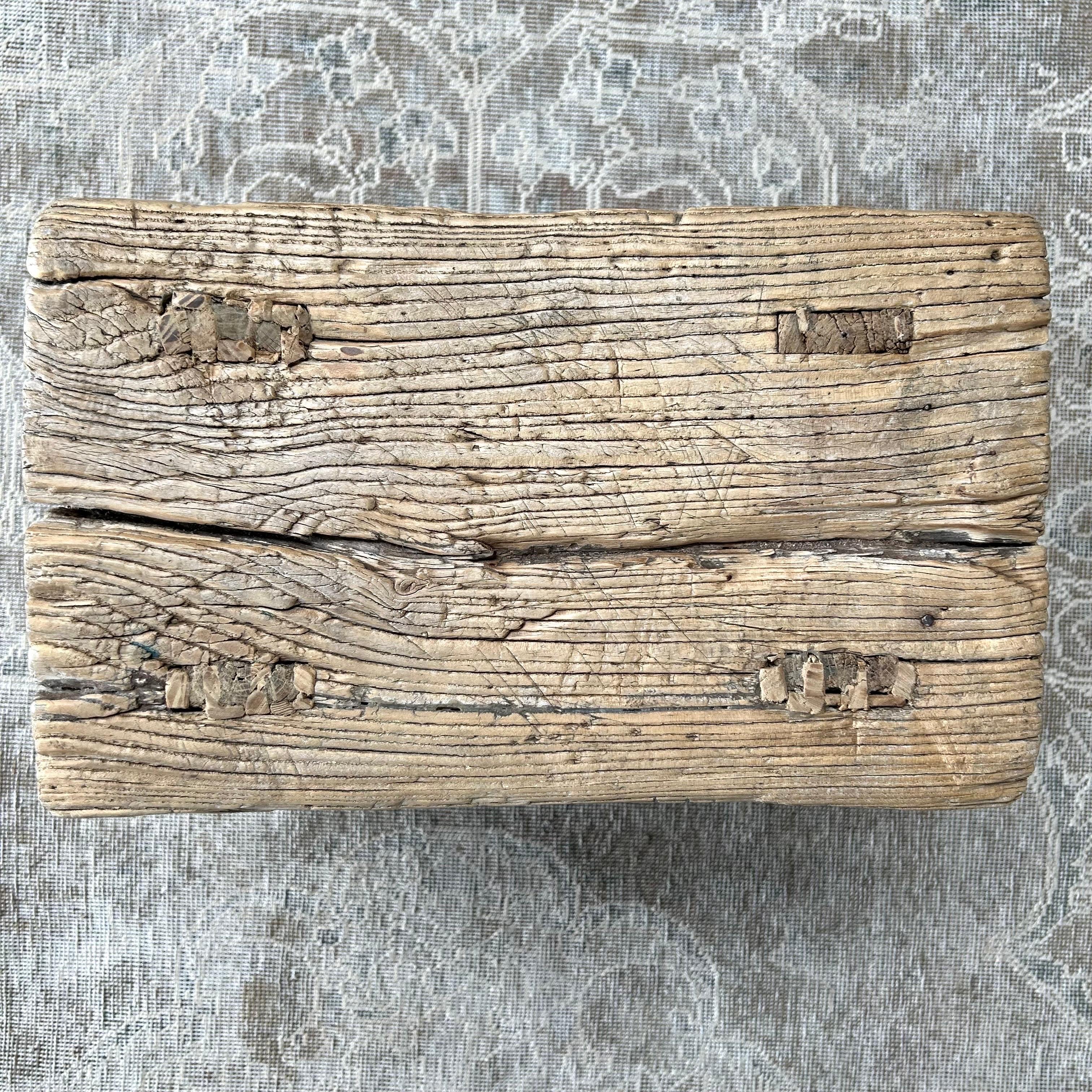 Vintage Ulme Holz Hocker im Angebot 8