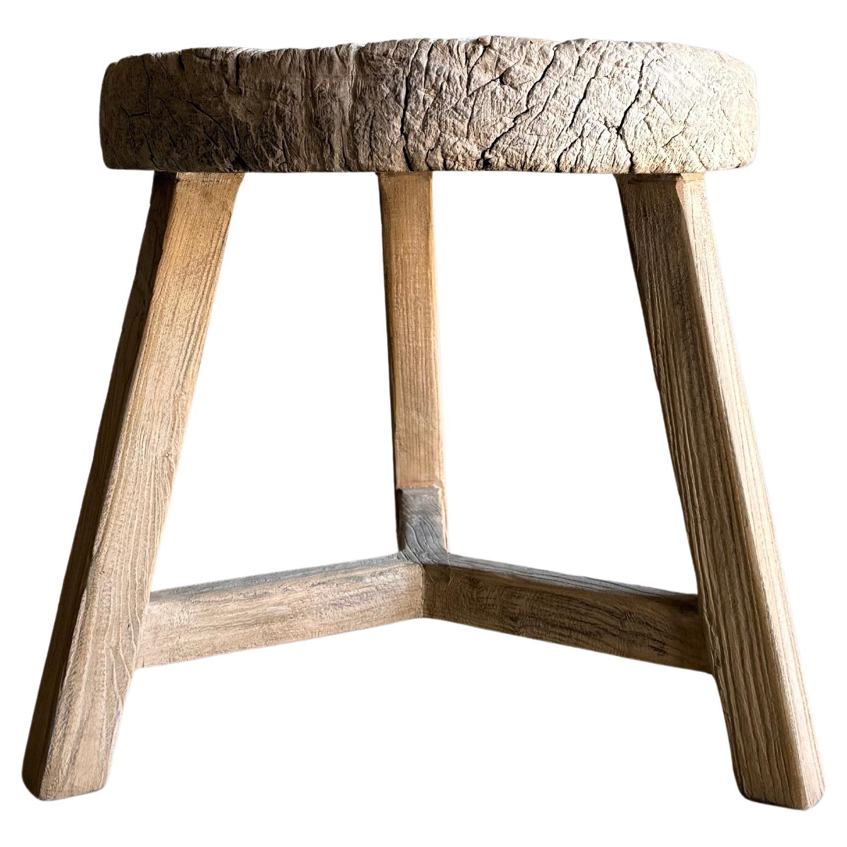 Mesa auxiliar vintage con ruedas de madera de olmo #D73 en venta