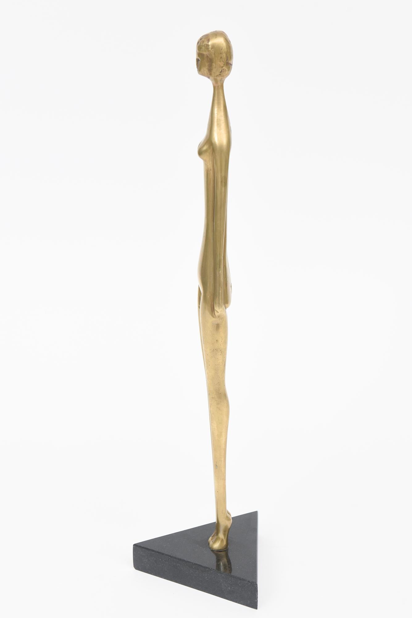 Scultura d'epoca alta e allungata in ottone e granito nero in vendita 3