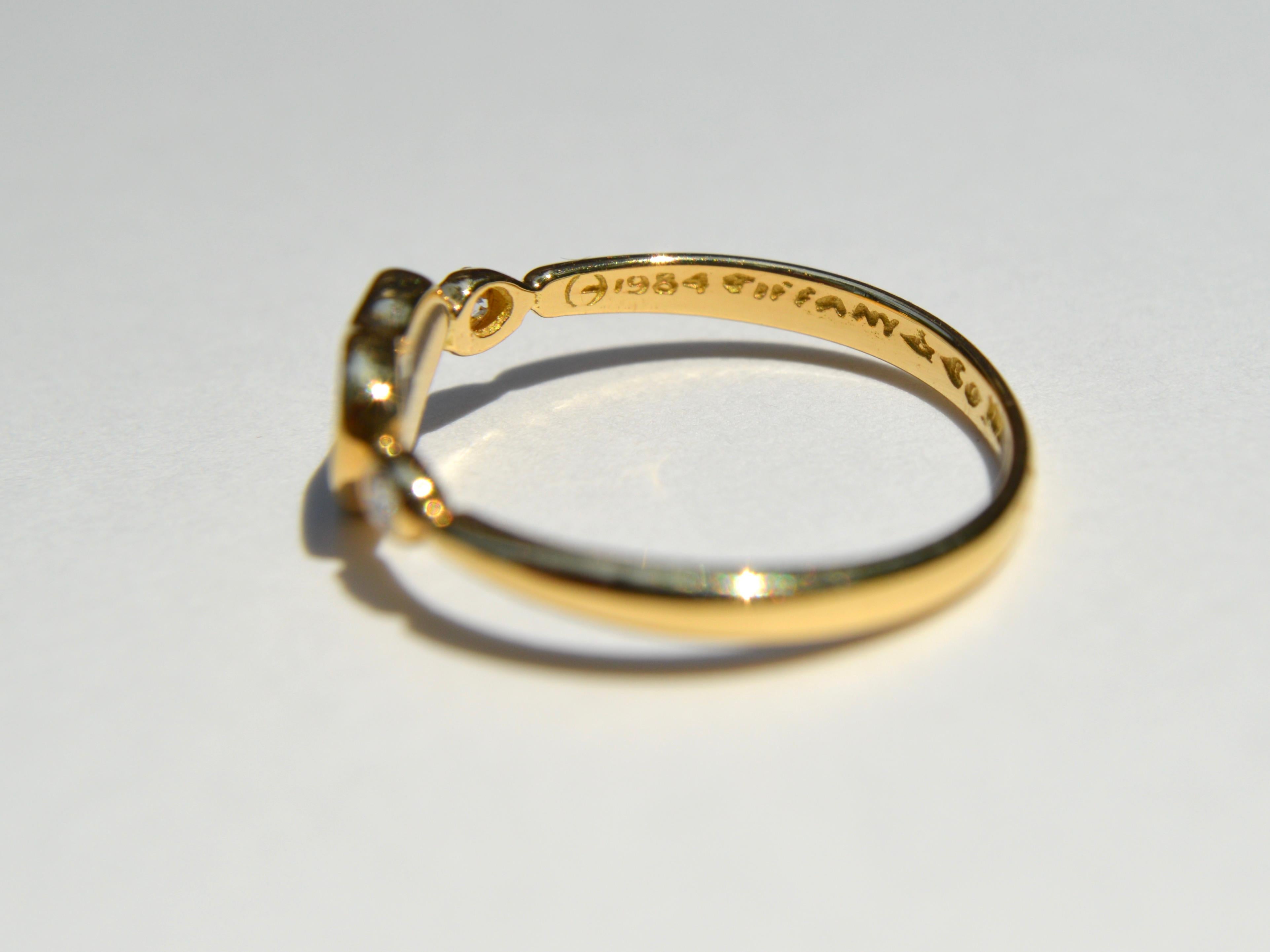 Modernist Vintage Elsa Peretti for Tiffany & Co. 18 Karat Gold Diamond Heart Ring For Sale