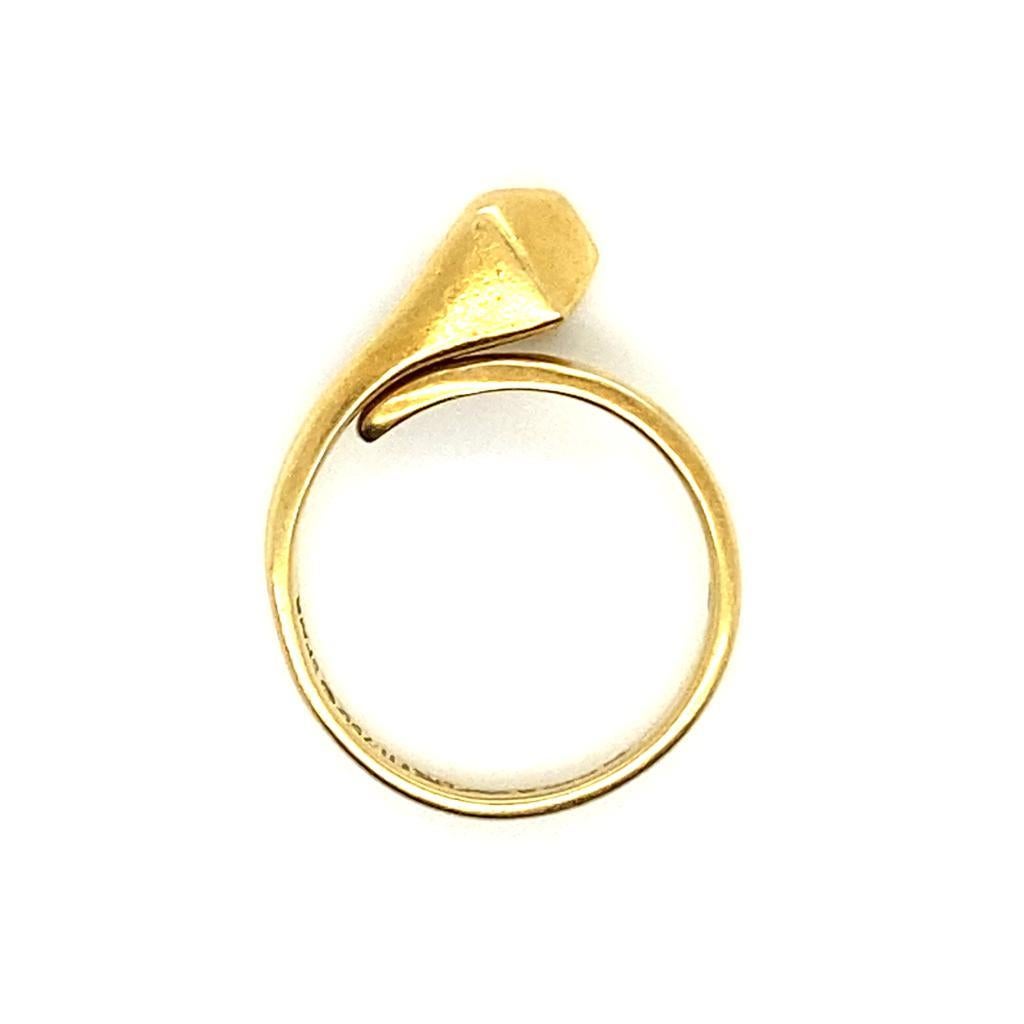 Vintage Elsa Peretti for Tiffany & Co 18 Karat Yellow Gold Nail Ring In Good Condition For Sale In London, GB