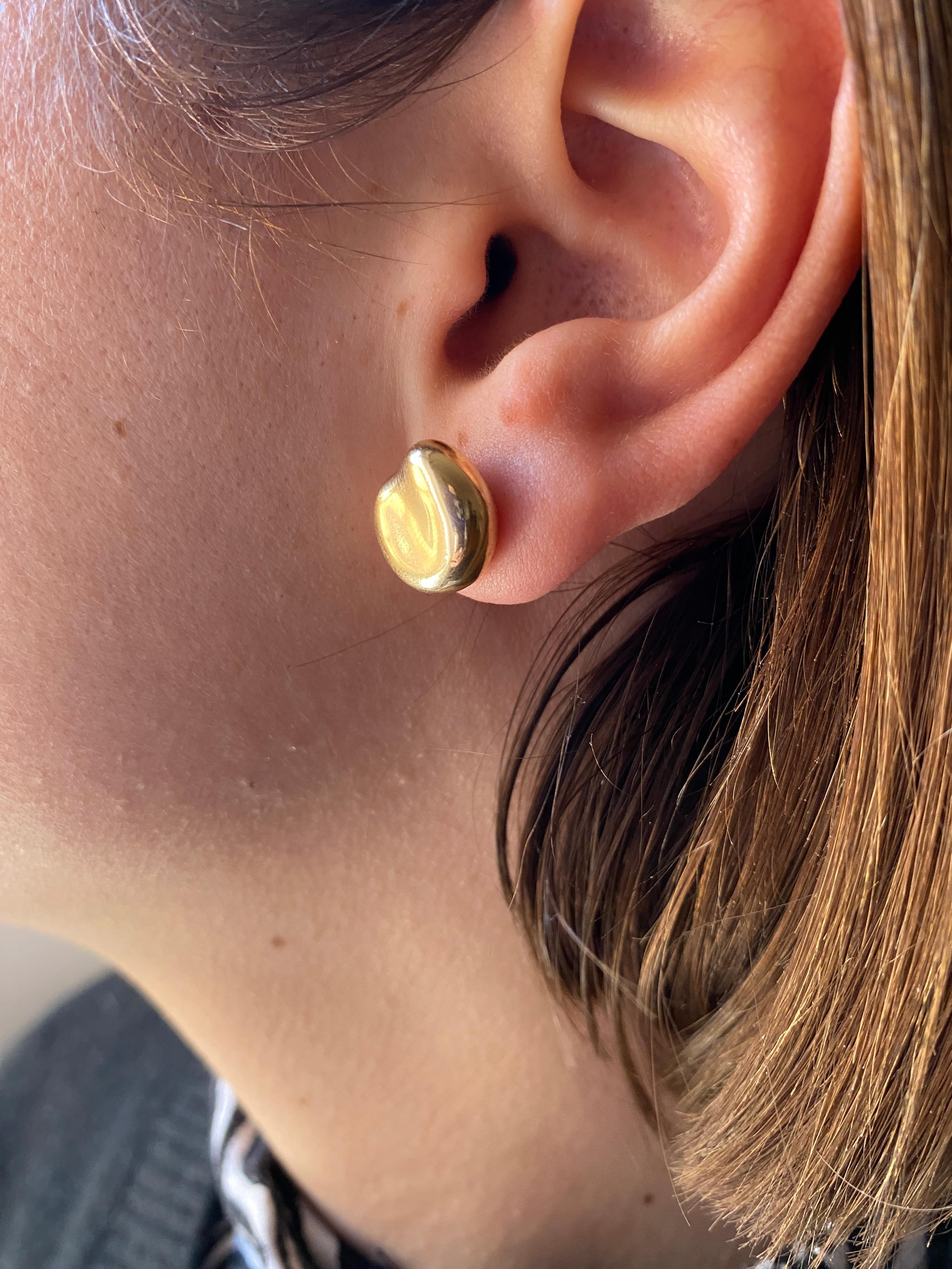 Vintage Elsa Peretti for Tiffany & Co. 18k Yellow Gold Bean Stud Earrings 6