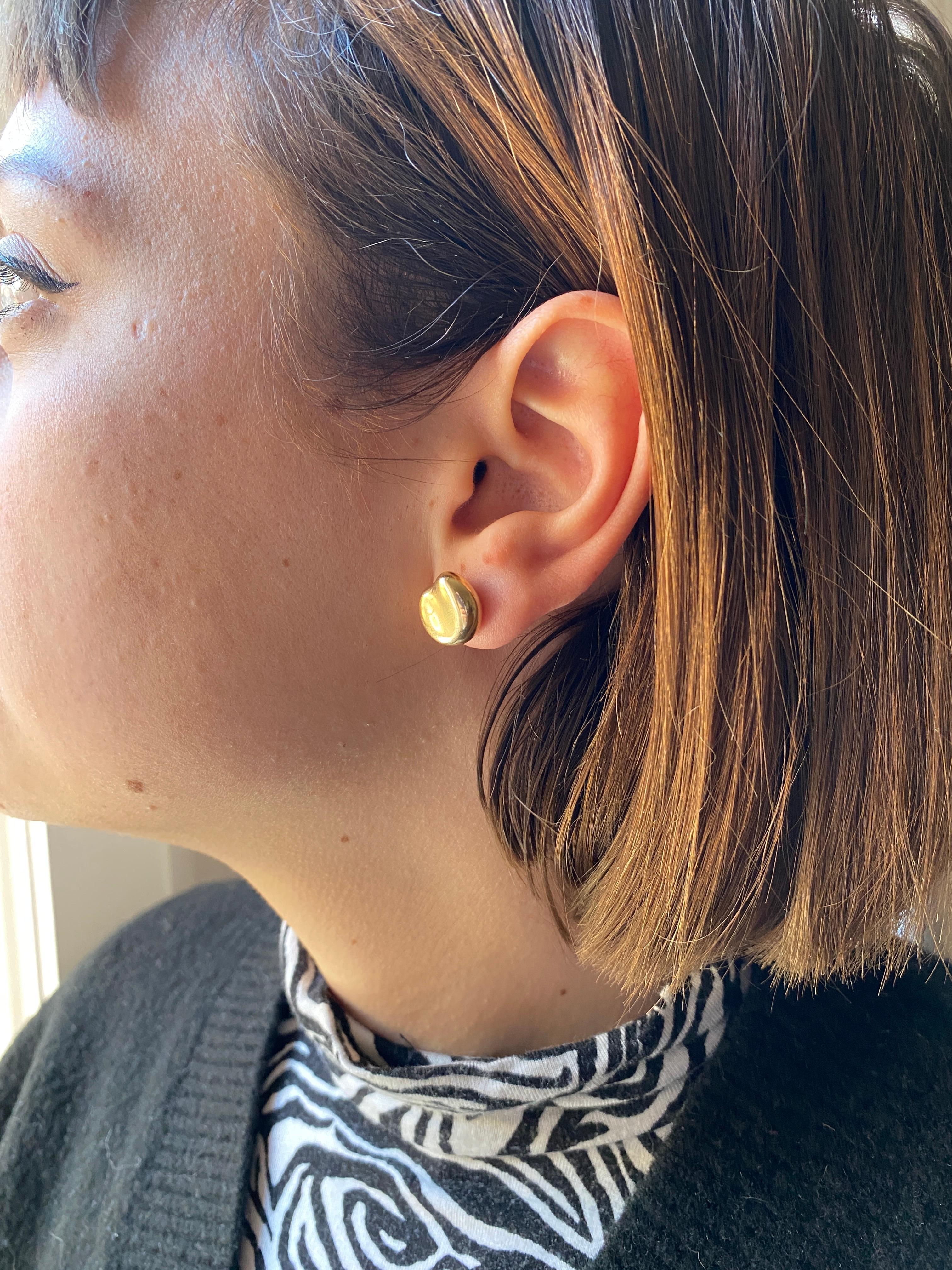 Vintage Elsa Peretti for Tiffany & Co. 18k Yellow Gold Bean Stud Earrings 8
