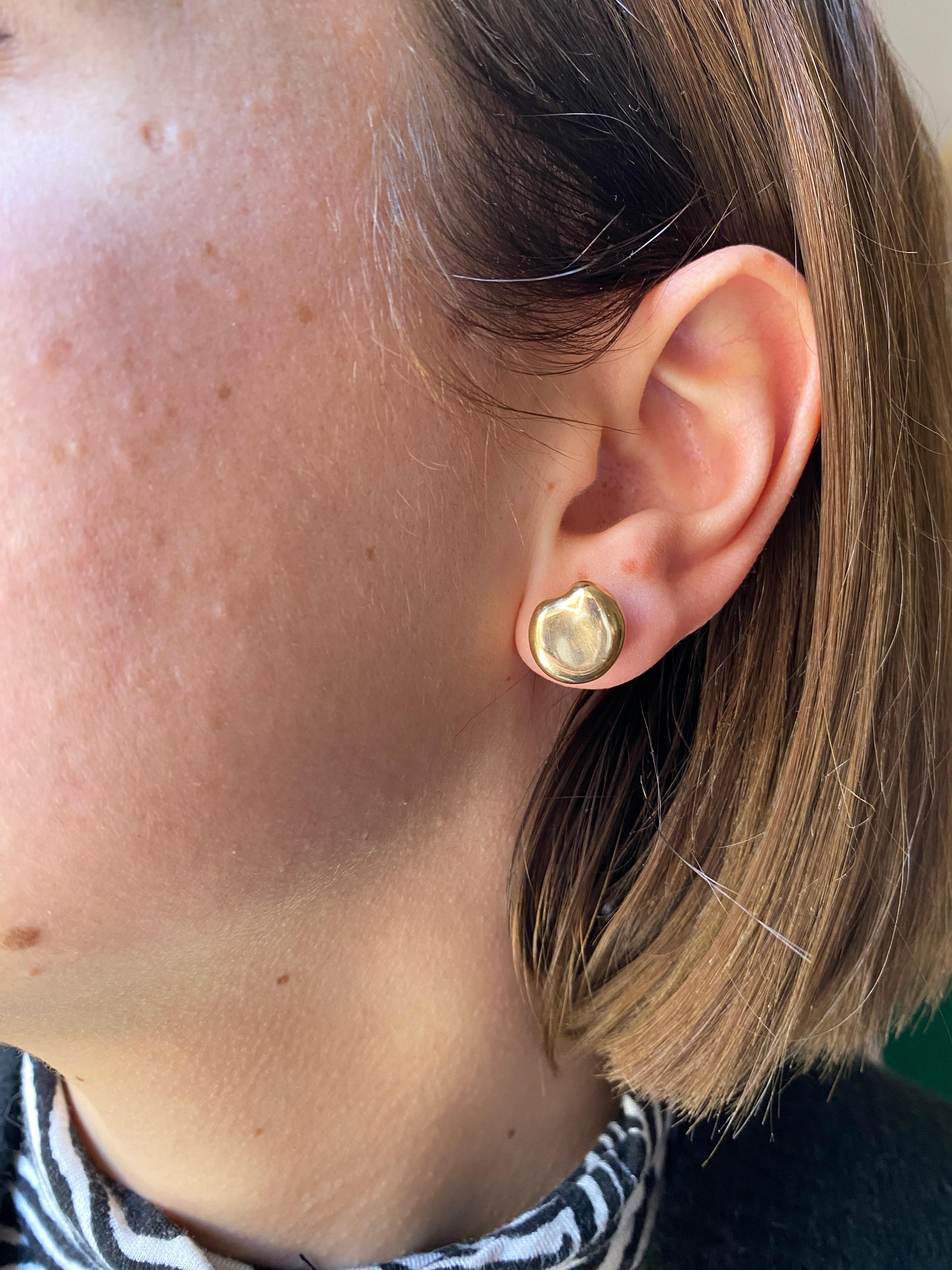 Vintage Elsa Peretti for Tiffany & Co. 18k Yellow Gold Bean Stud Earrings 3