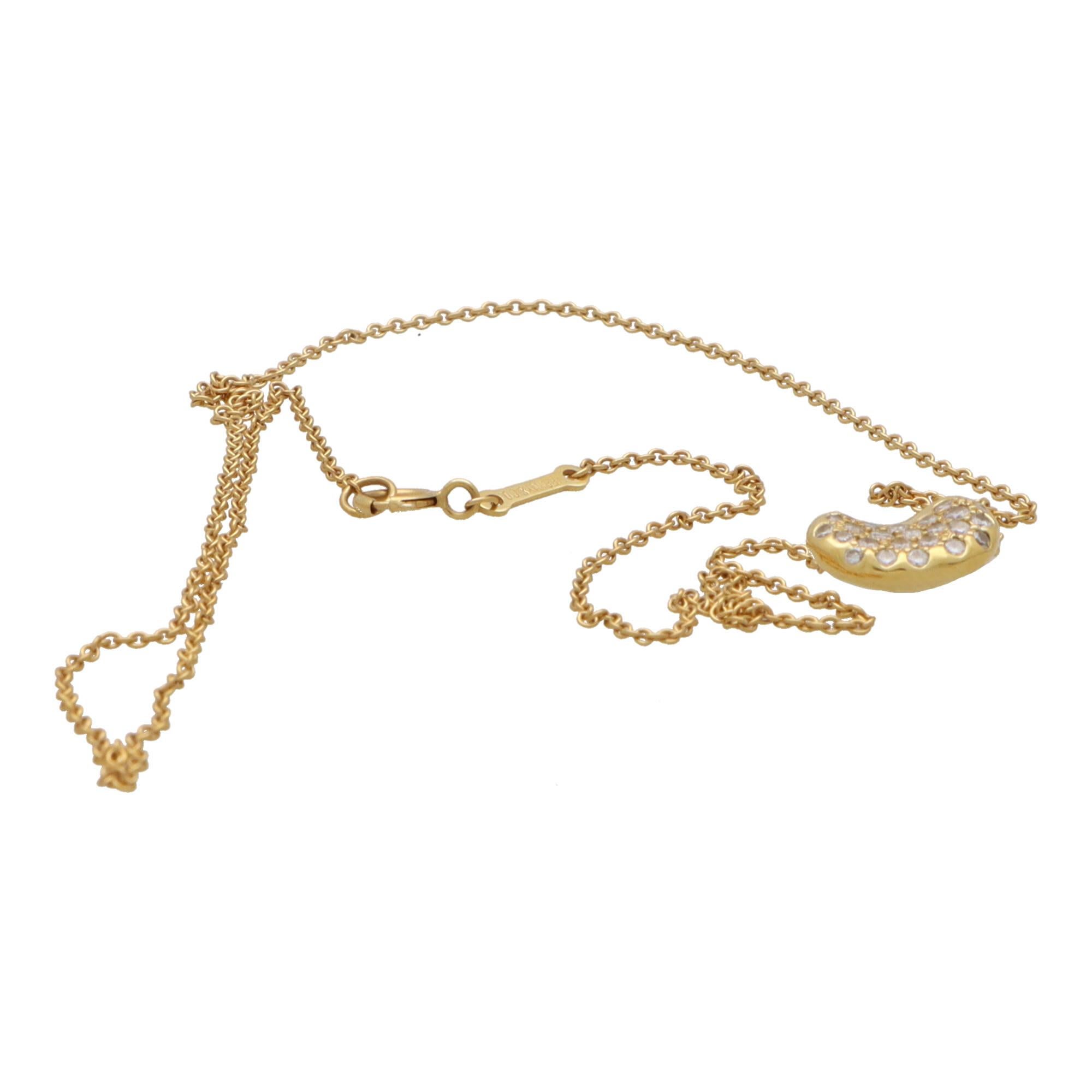  Elsa Peretti pour Tiffany & Co. Collier haricot en or jaune avec diamants Excellent état - En vente à London, GB