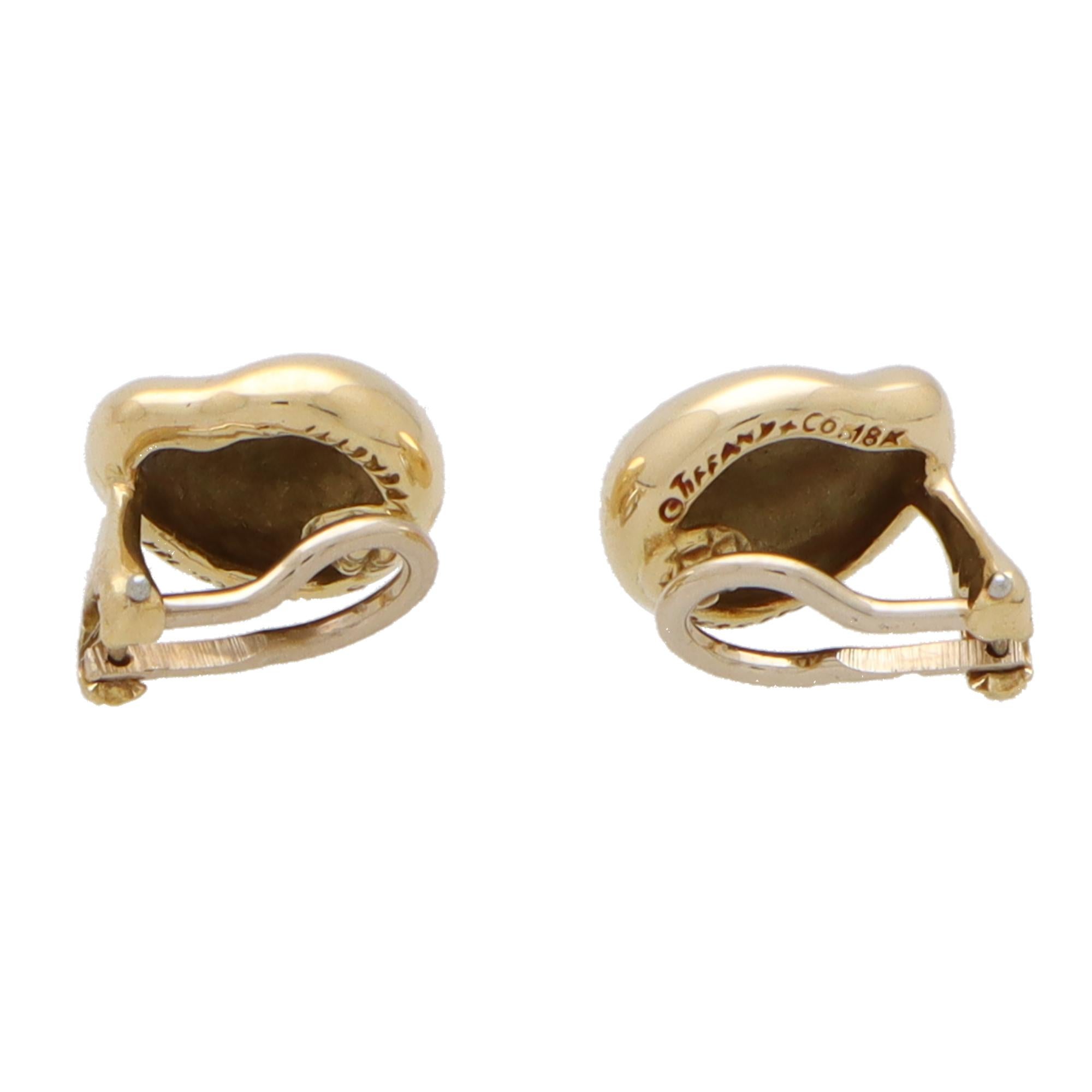 Retro Vintage Elsa Peretti for Tiffany & Co. Rounded Bean Earrings in 18k Yellow Gold For Sale