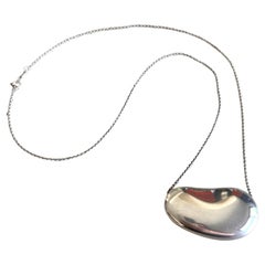 Vintage Elsa Peretti Tiffany Spain Large Sterling Silver Bean Necklace 1970s