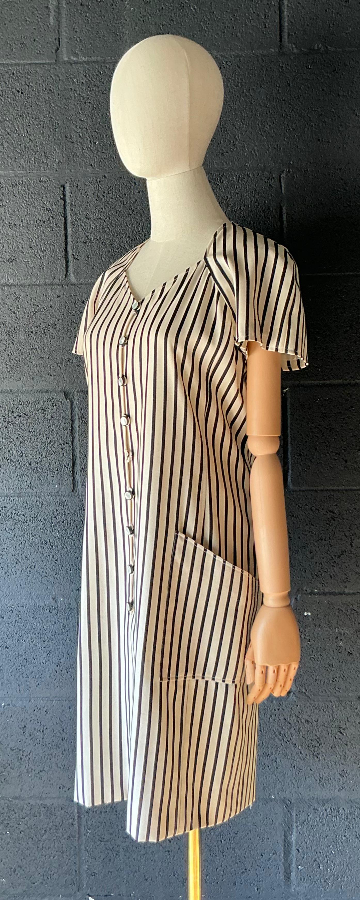 Vintage Emanuel Ungaro Schwarz-Weiß gestreiftes Kleid im Zustand „Gut“ im Angebot in West Palm Beach, FL