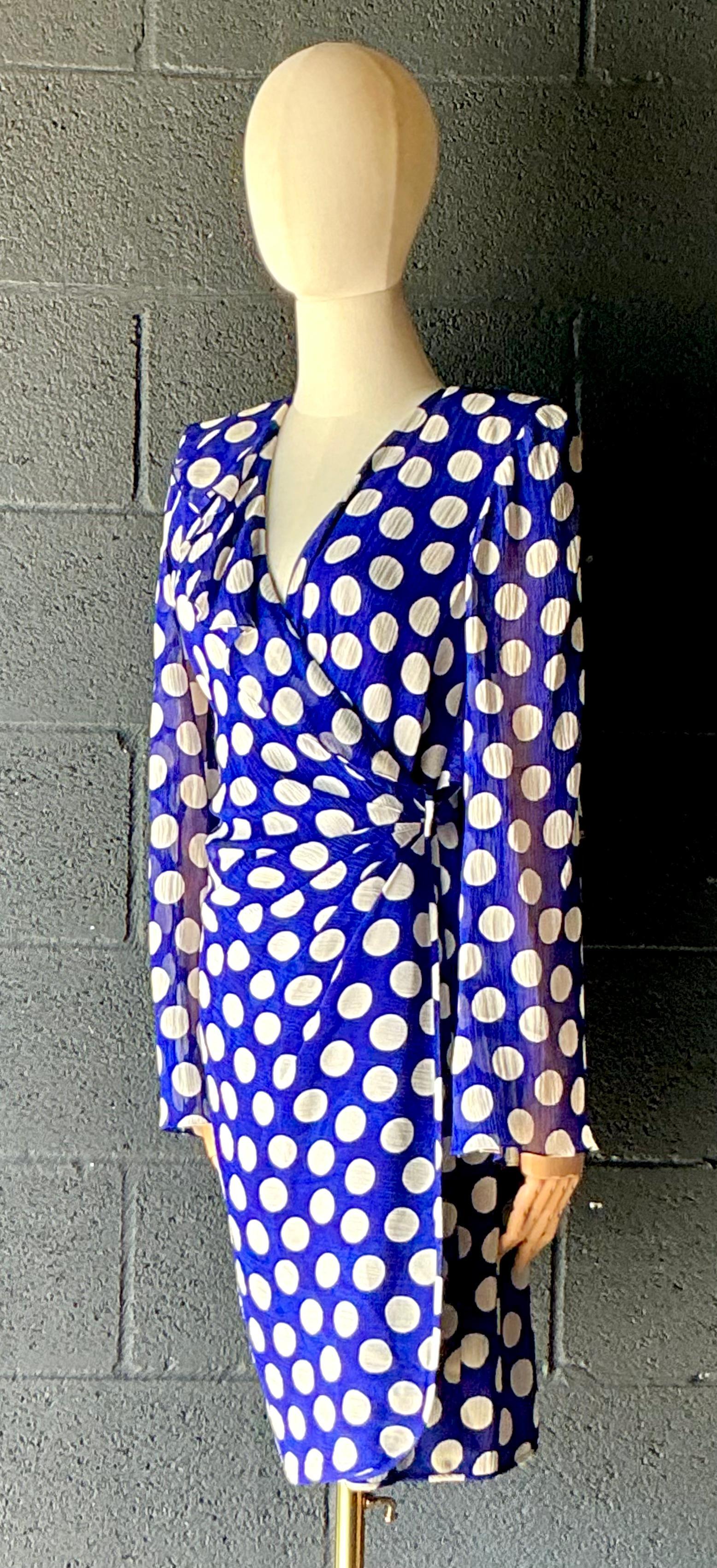 Vintage Emanuel Ungaro Blau-Weißes Polka Dot Kleid im Angebot 2