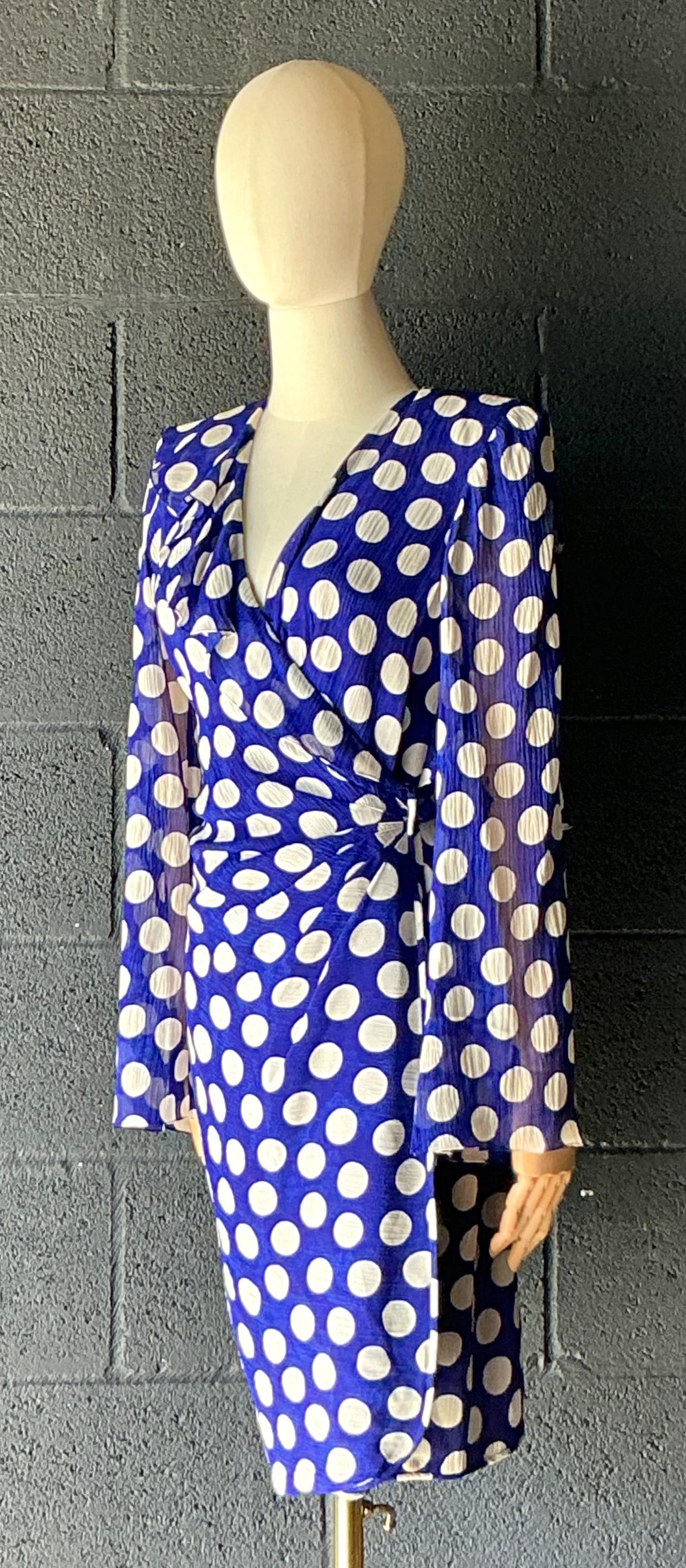 Vintage Emanuel Ungaro Blau-Weißes Polka Dot Kleid im Angebot 3