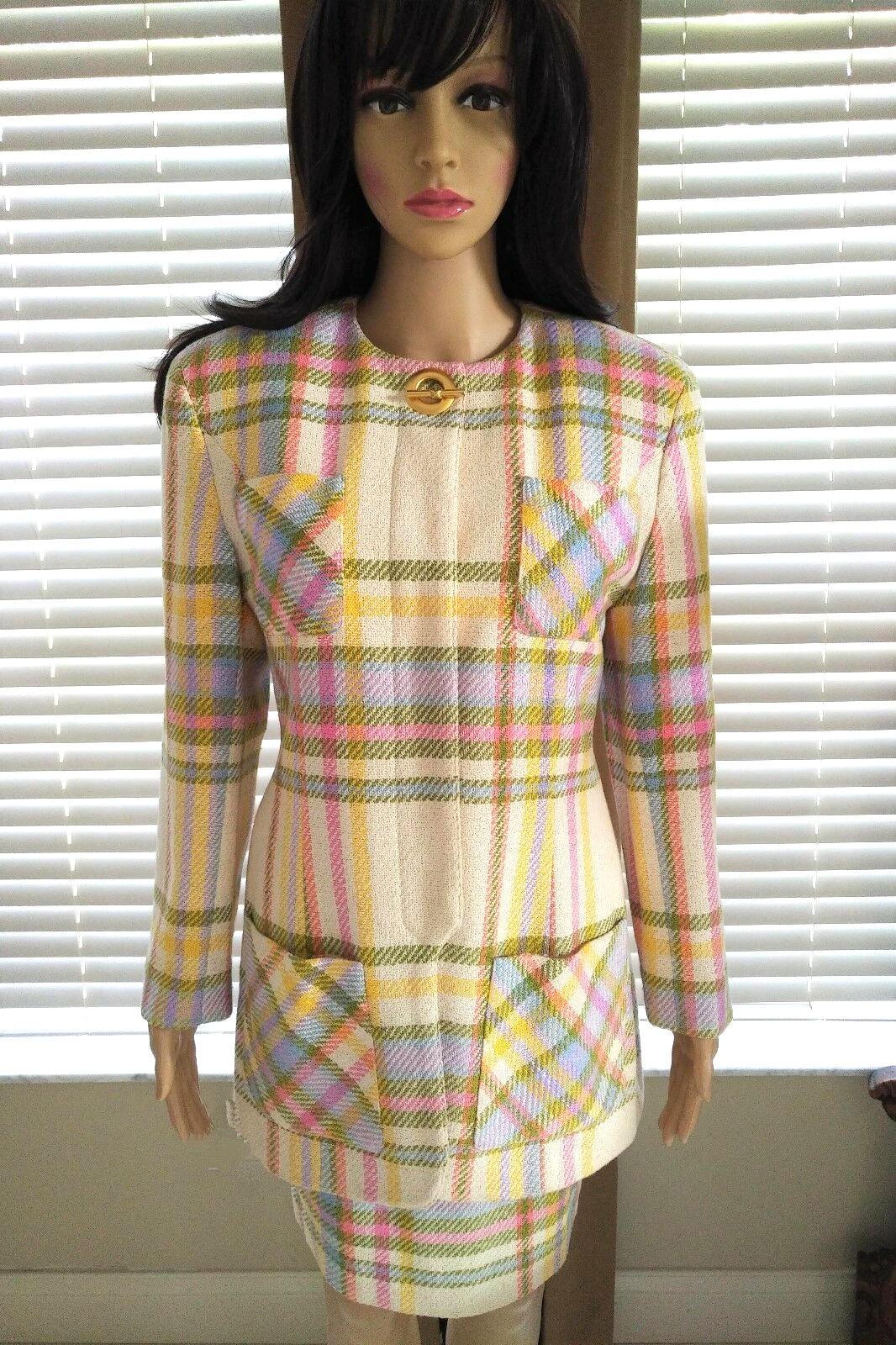 Vintage Emanuel Ungaro Couture Pastel Plaid Jacket & Skirt Suit FR 38/ US 4 6 For Sale 3