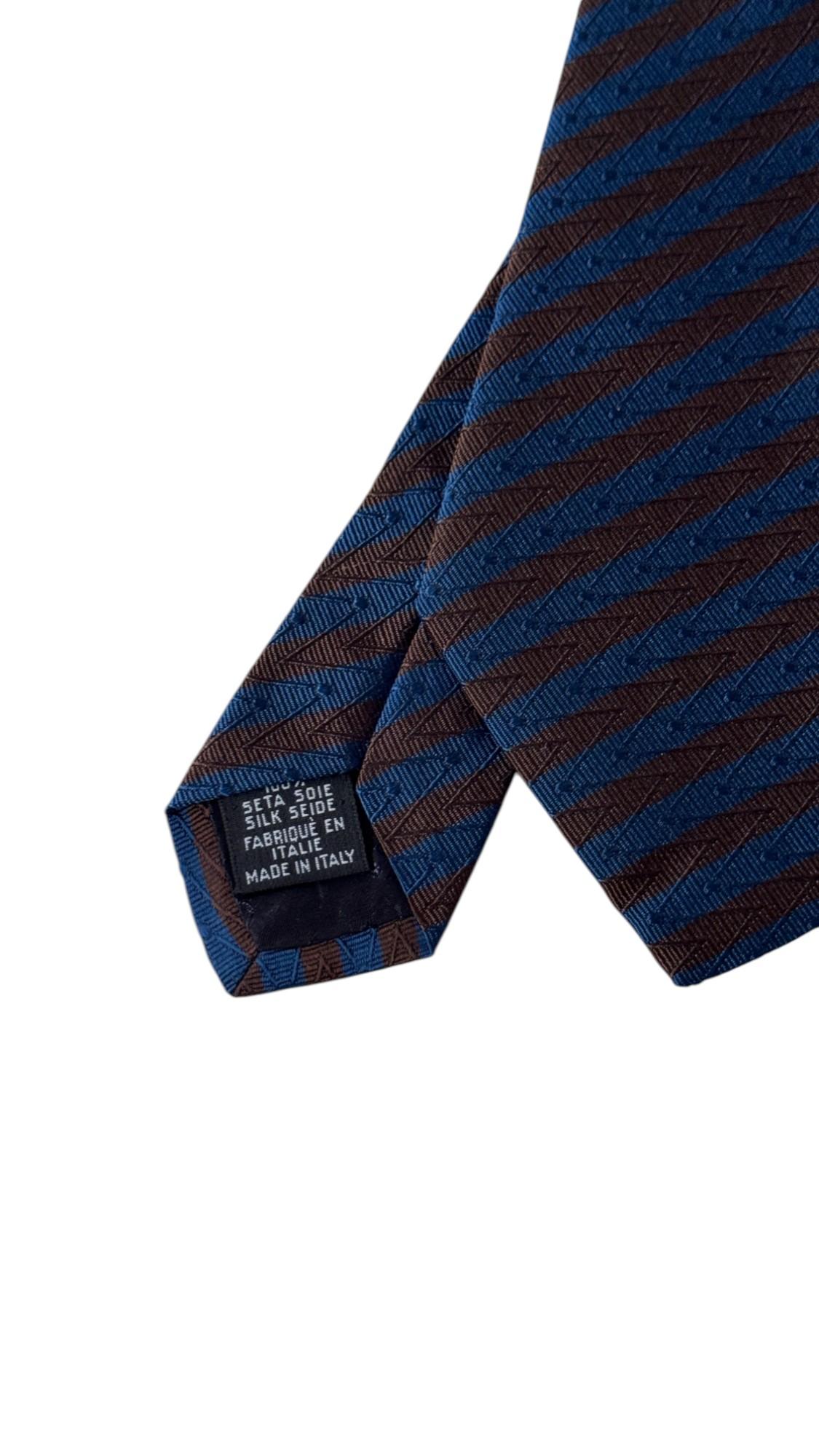 Cravate vintage en soie Emanuel Ungaro Paris avec motif en zig-zag, boîte d'origine en vente 1