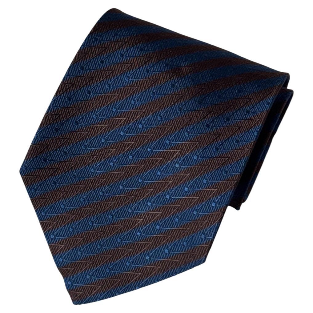 Cravate vintage en soie Emanuel Ungaro Paris avec motif en zig-zag, boîte d'origine en vente