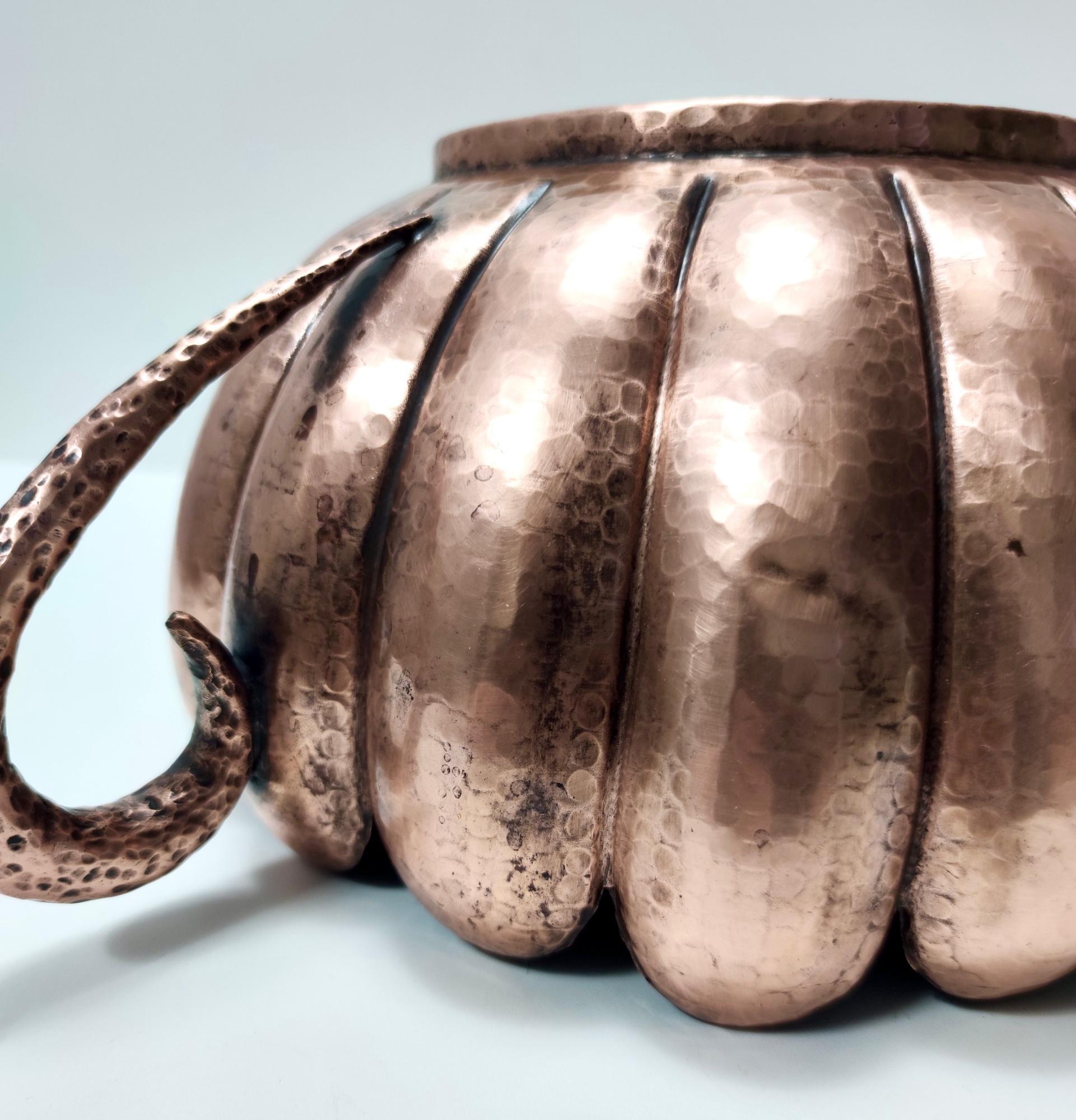 Vintage Embossed Copper Centerpiece or Bowl by Egidio Casagrande, Italy For Sale 4